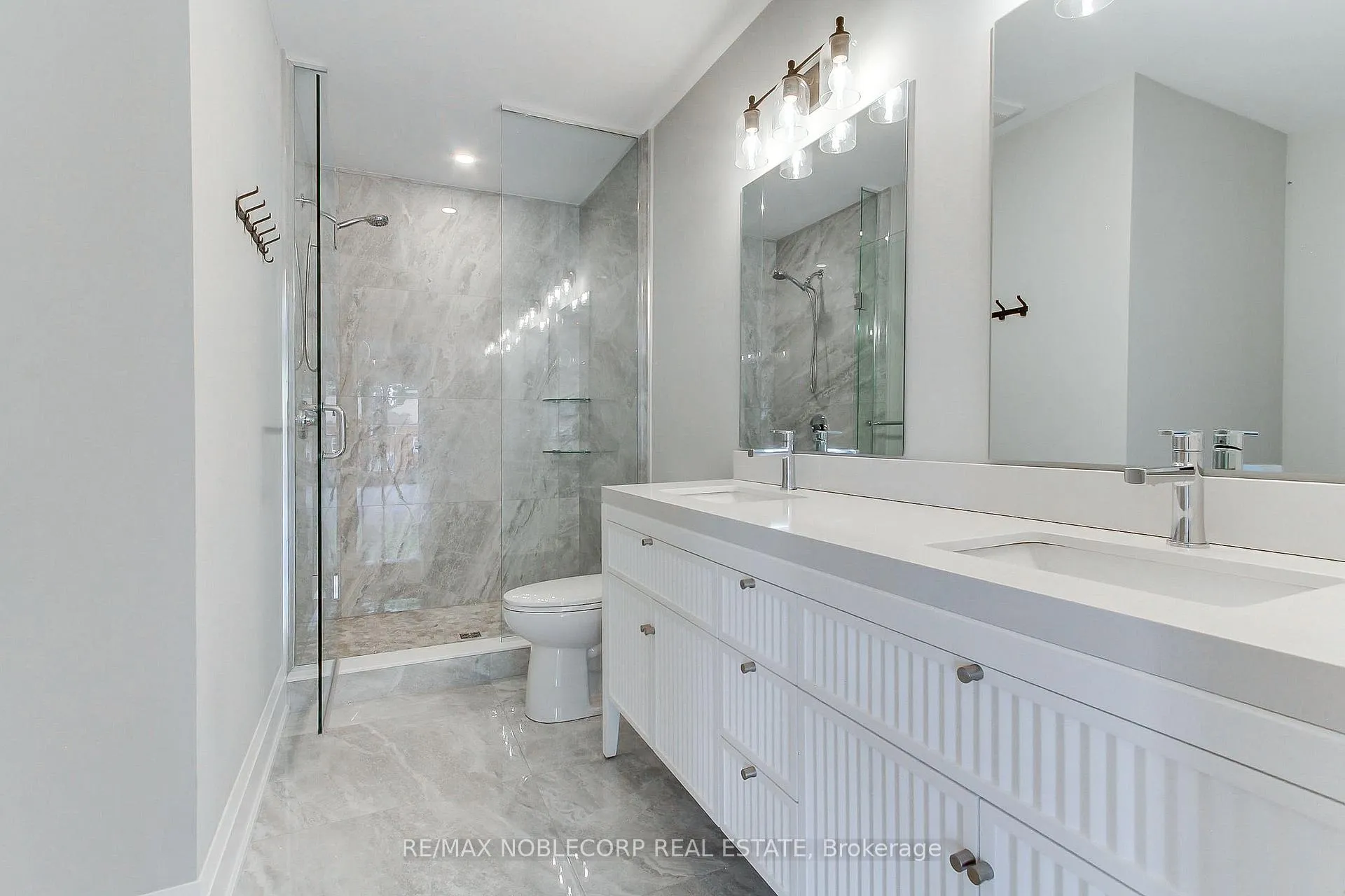 Photo 29 of 606 Green Street, Whitby, Downtown Whitby — HOMEH