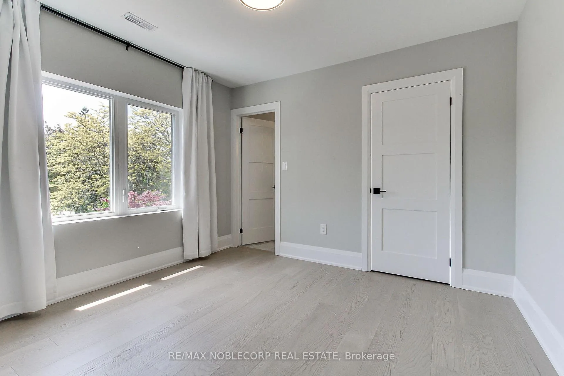 Photo 33 of 606 Green Street, Whitby, Downtown Whitby — HOMEH