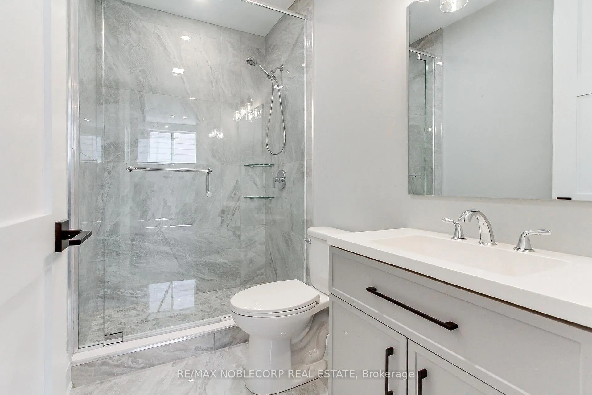 Photo 45 of 606 Green Street, Whitby, Downtown Whitby — HOMEH