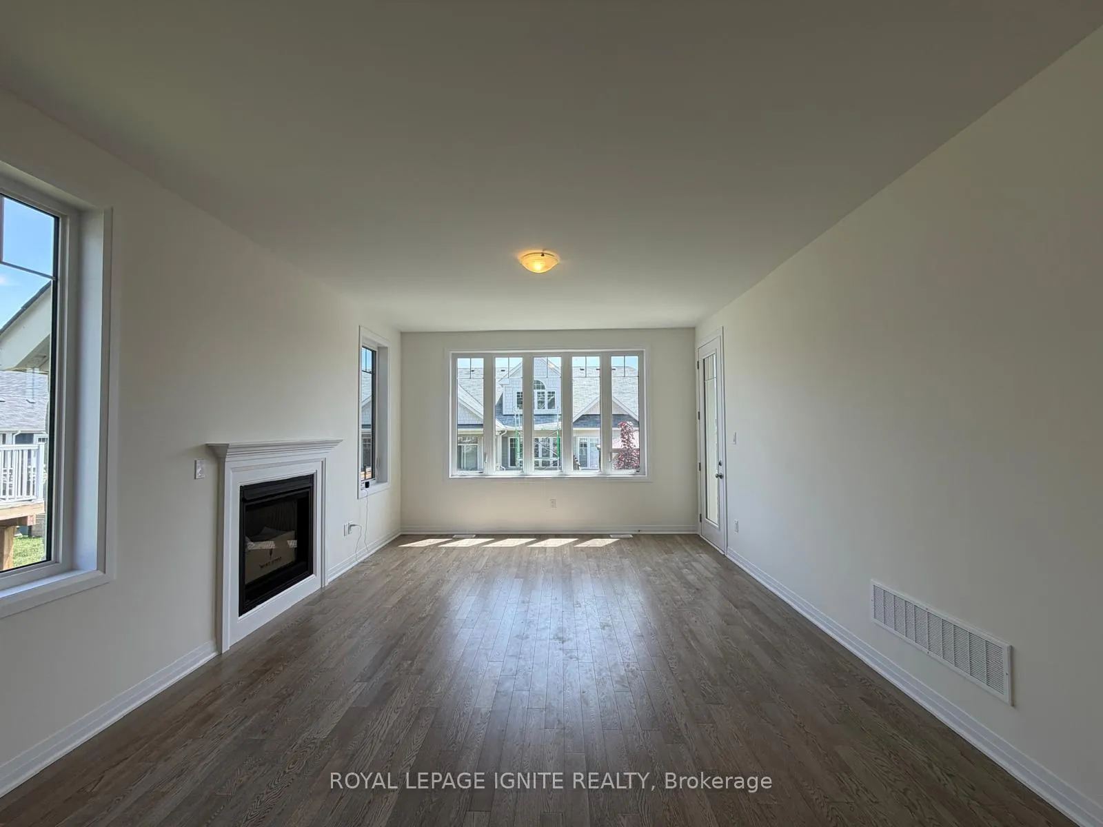Photo 18 of 535 Hudson Crescent, Midland — HOMEH