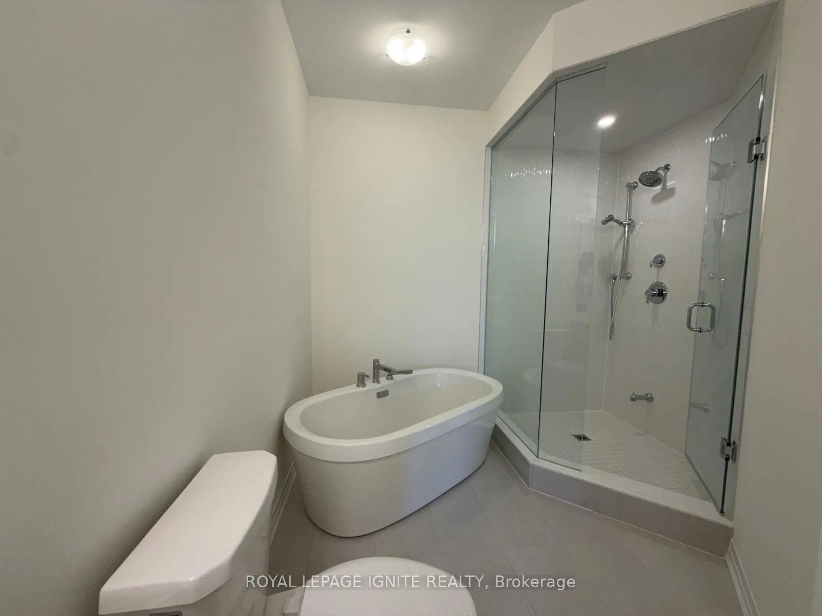 Photo 23 of 535 Hudson Crescent, Midland — HOMEH