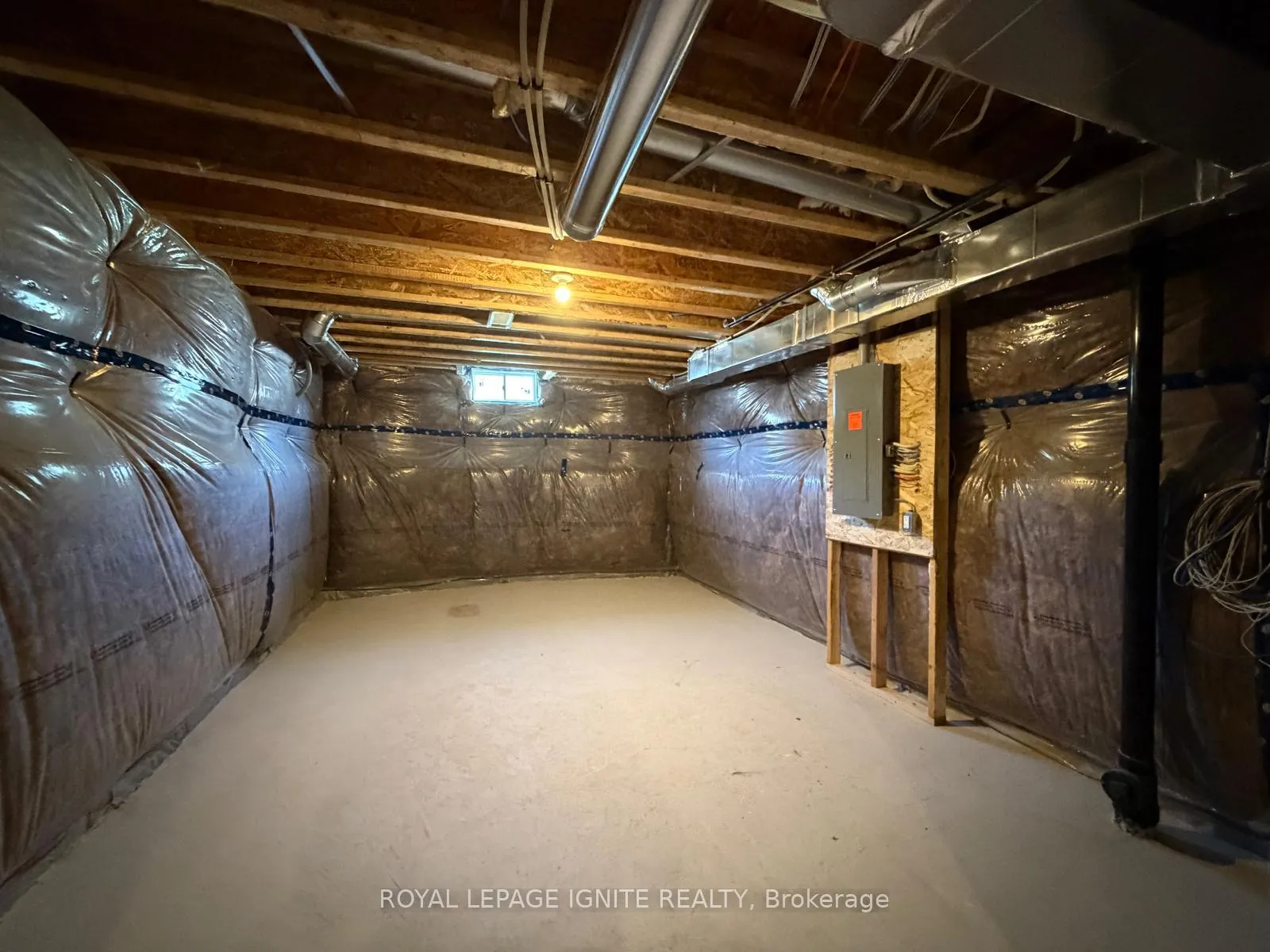 Photo 31 of 535 Hudson Crescent, Midland — HOMEH