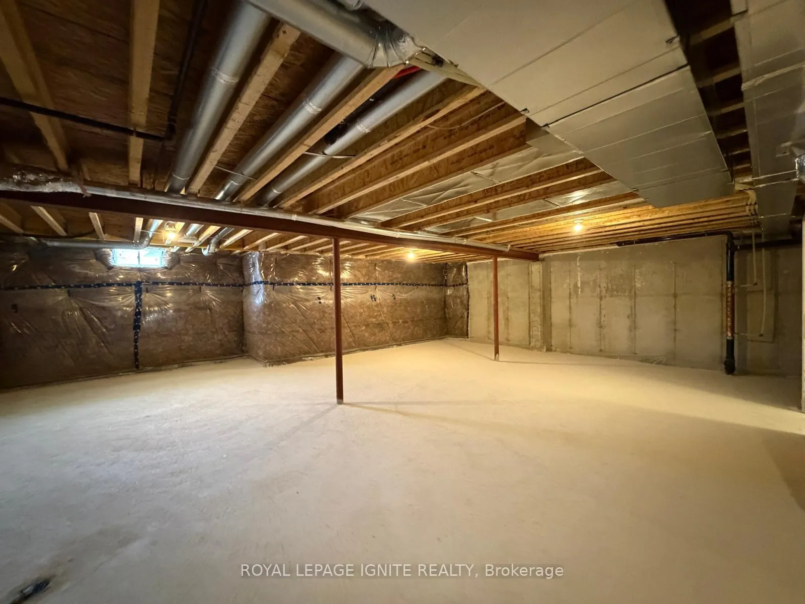 Photo 32 of 535 Hudson Crescent, Midland — HOMEH