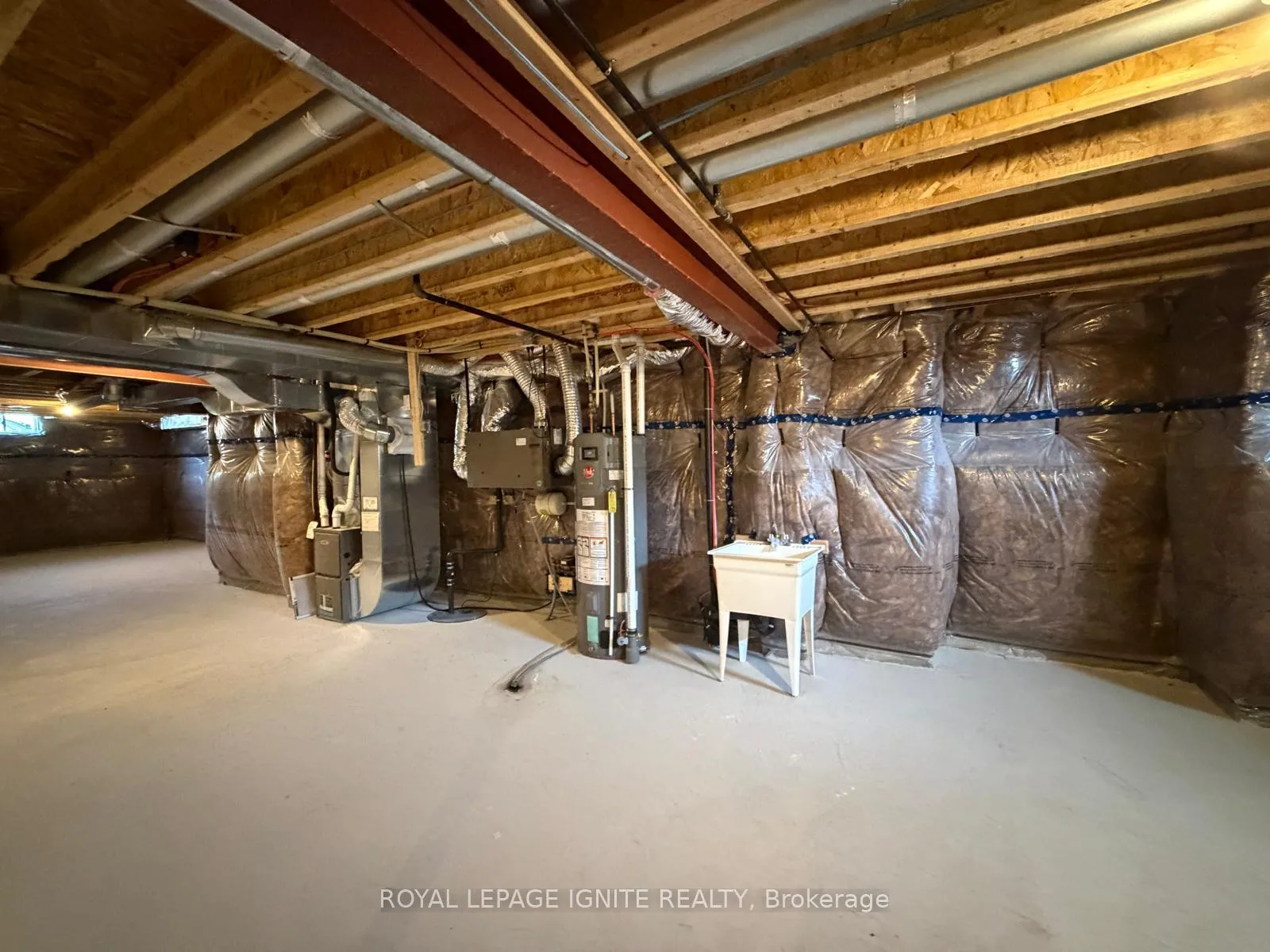 Photo 33 of 535 Hudson Crescent, Midland — HOMEH