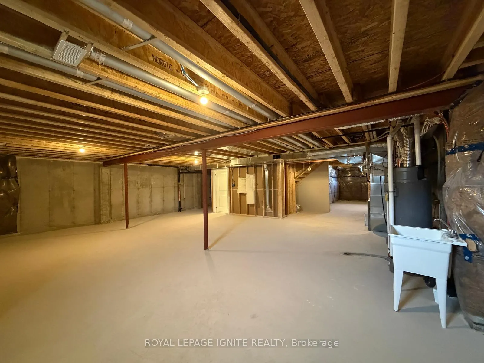 Photo 34 of 535 Hudson Crescent, Midland — HOMEH