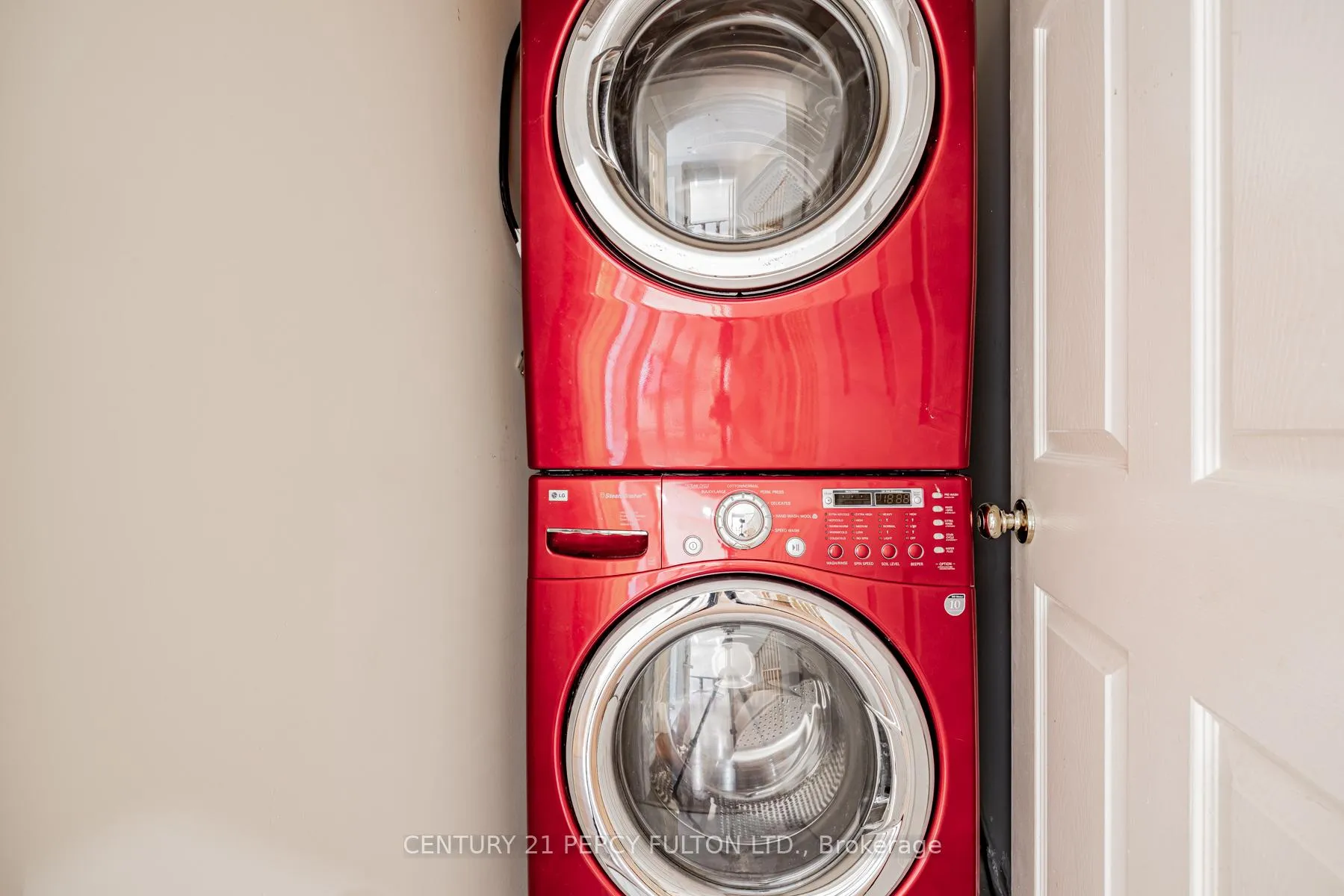 Photo 6 of 81 Ennisclare Place, Whitby, Pringle Creek — HOMEH