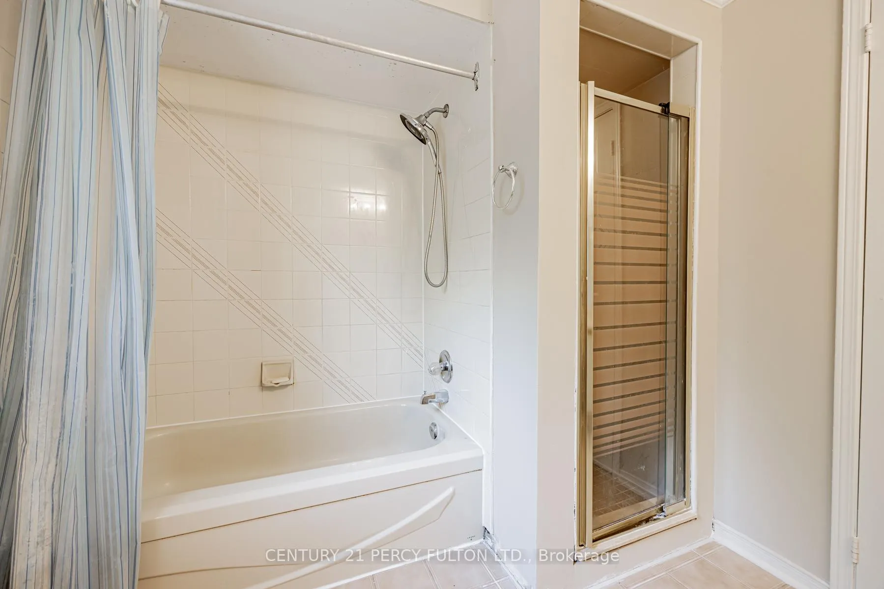 Photo 23 of 81 Ennisclare Place, Whitby, Pringle Creek — HOMEH