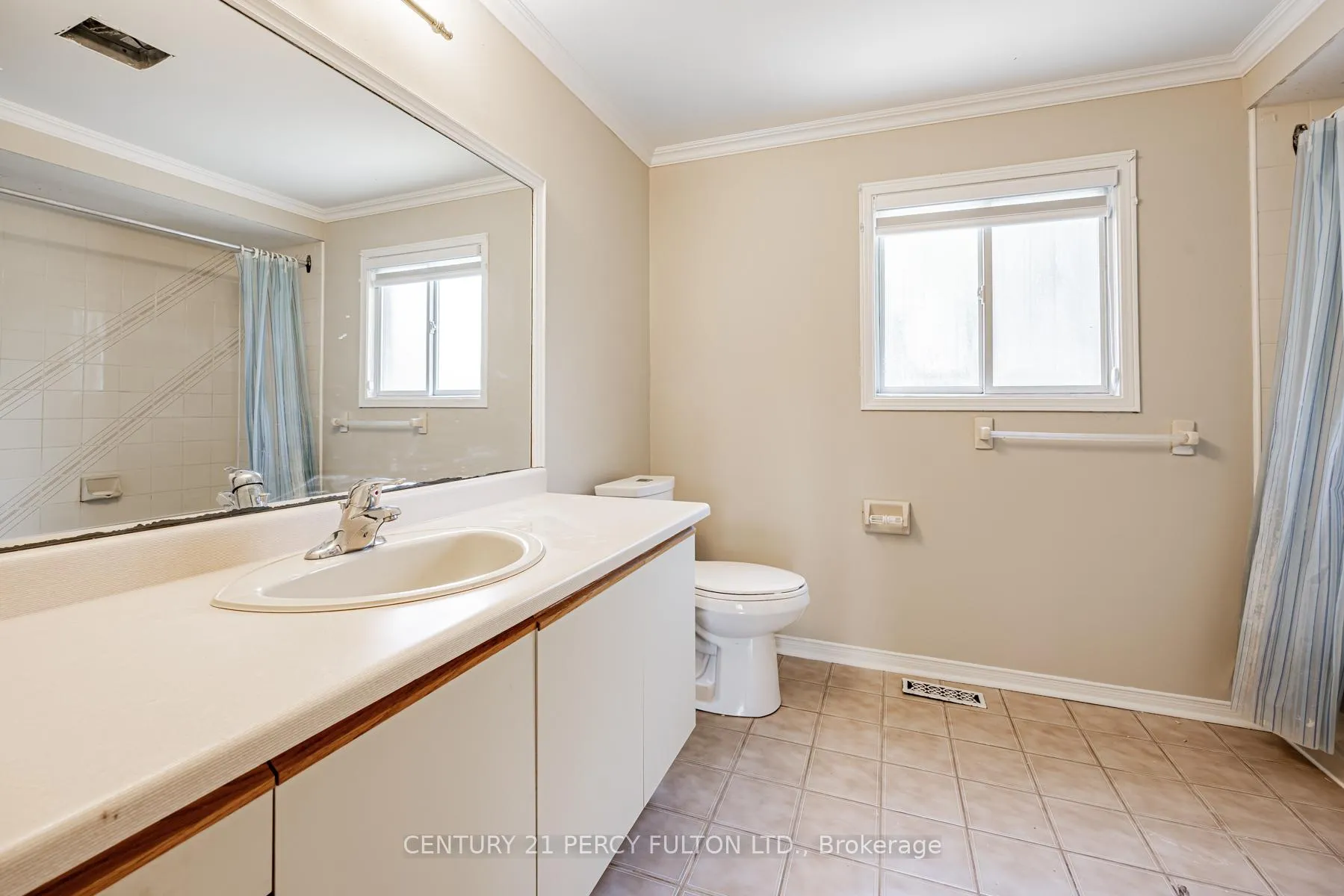 Photo 24 of 81 Ennisclare Place, Whitby, Pringle Creek — HOMEH