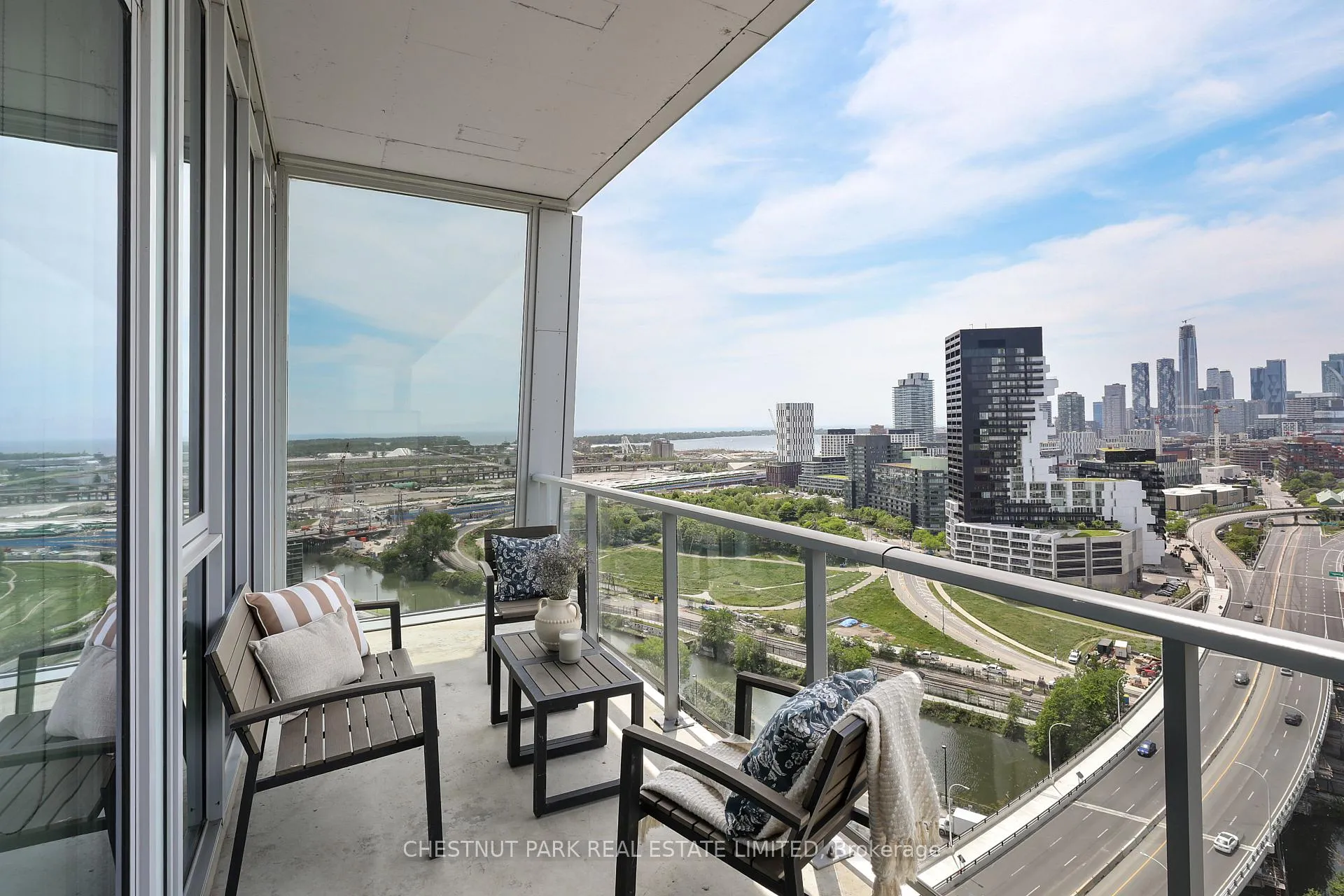Photo 10 of Unit 2005, 15 Baseball Place, Toronto, South Riverdale — HOMEH