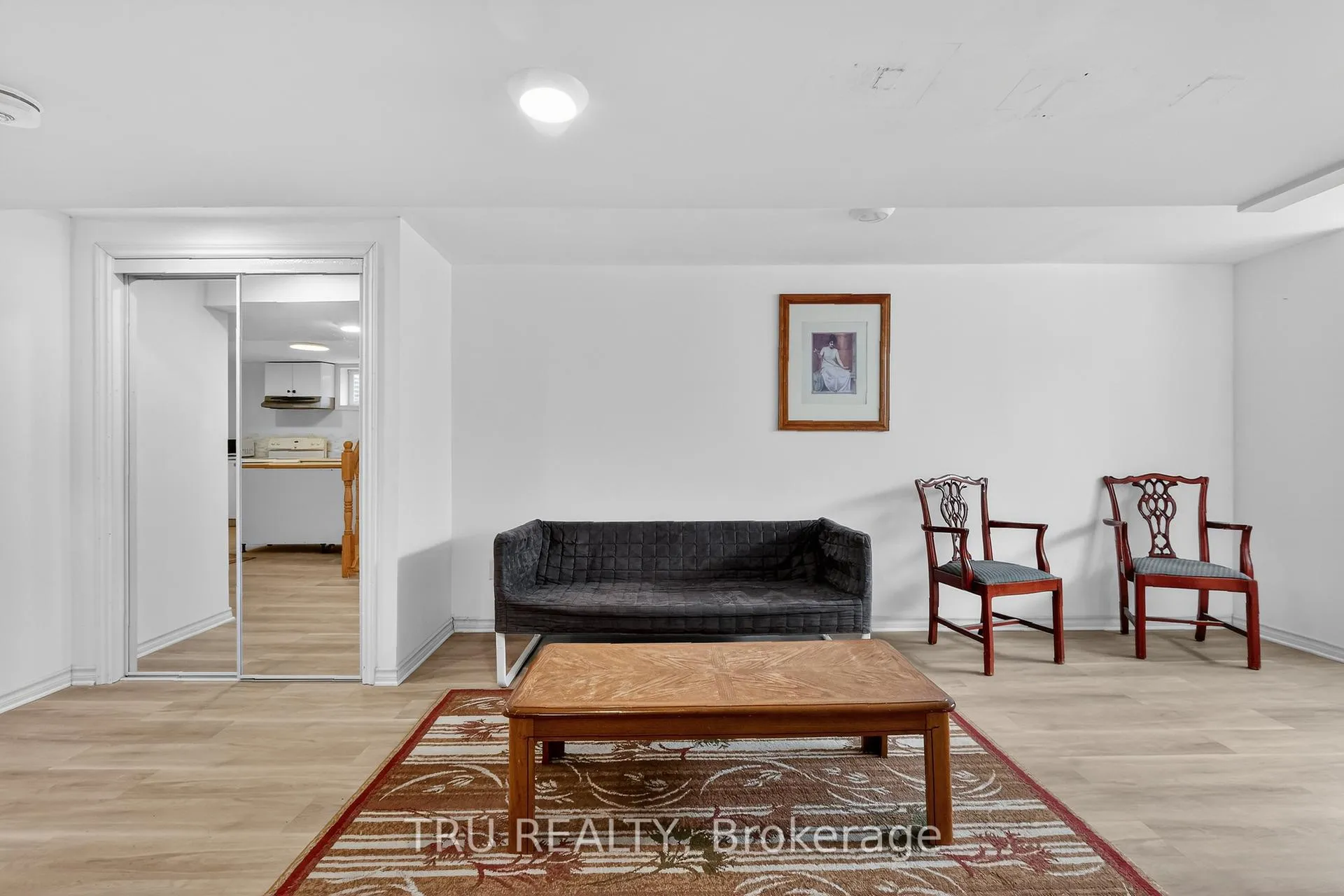 Photo 5 of Unit B, 1263 Maitland Avenue, Ottawa, Copeland Park — HOMEH