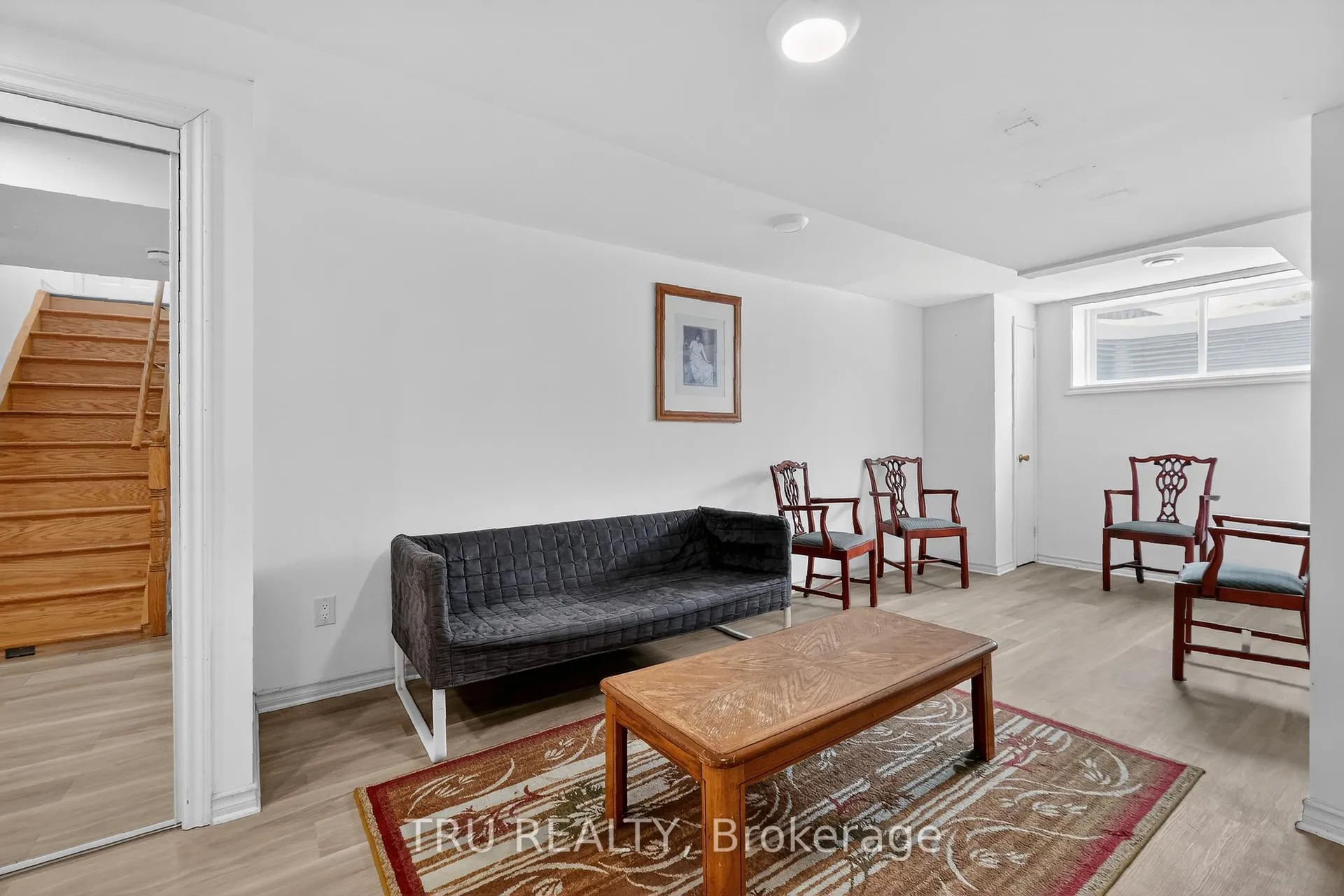 Photo 6 of Unit B, 1263 Maitland Avenue, Ottawa, Copeland Park — HOMEH