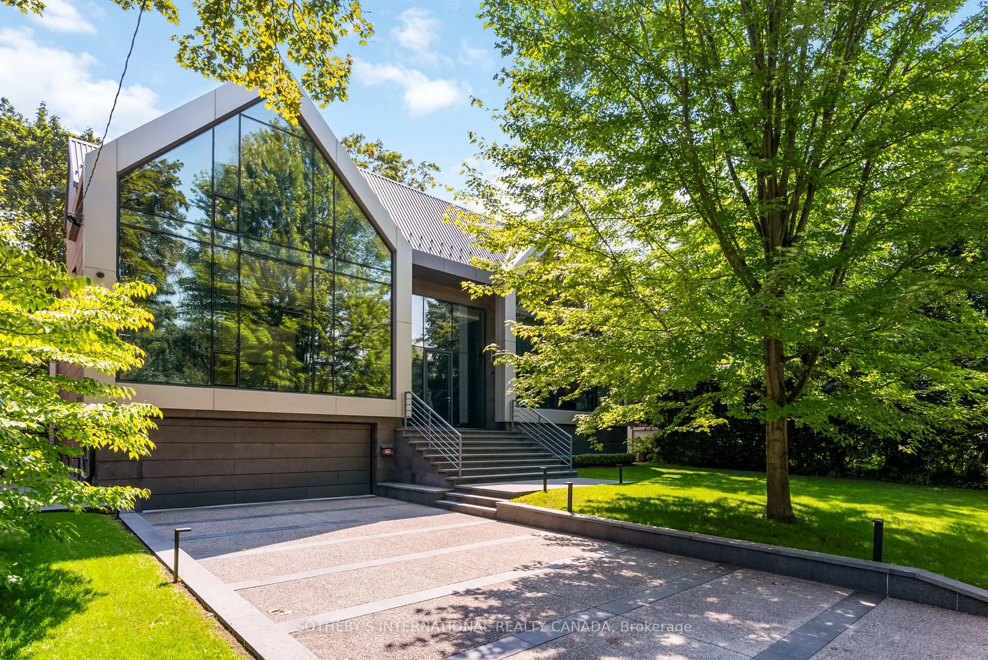 Photo 6 of 130 Riverview Drive, Toronto, Lawrence Park North — HOMEH