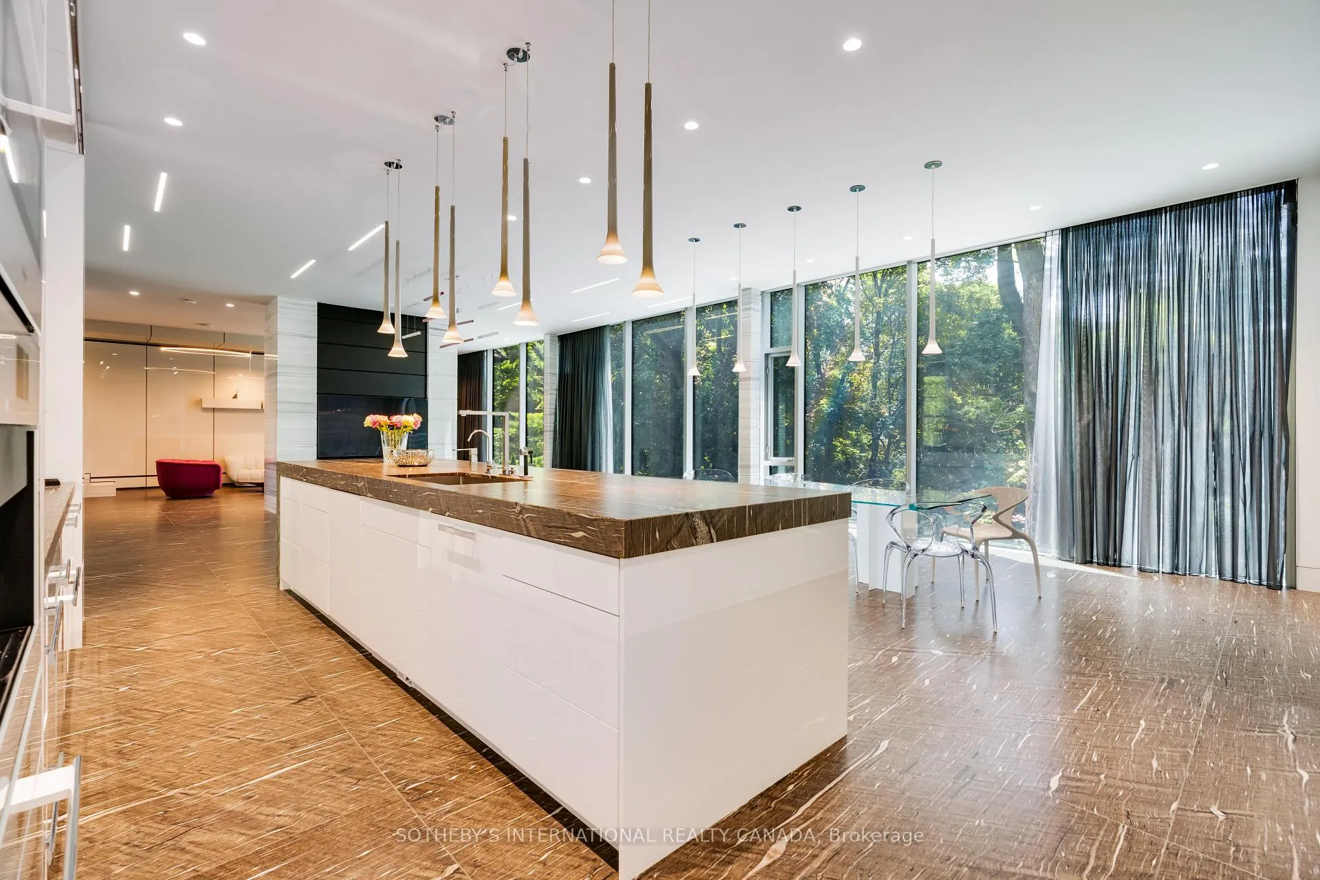 Photo 9 of 130 Riverview Drive, Toronto, Lawrence Park North — HOMEH