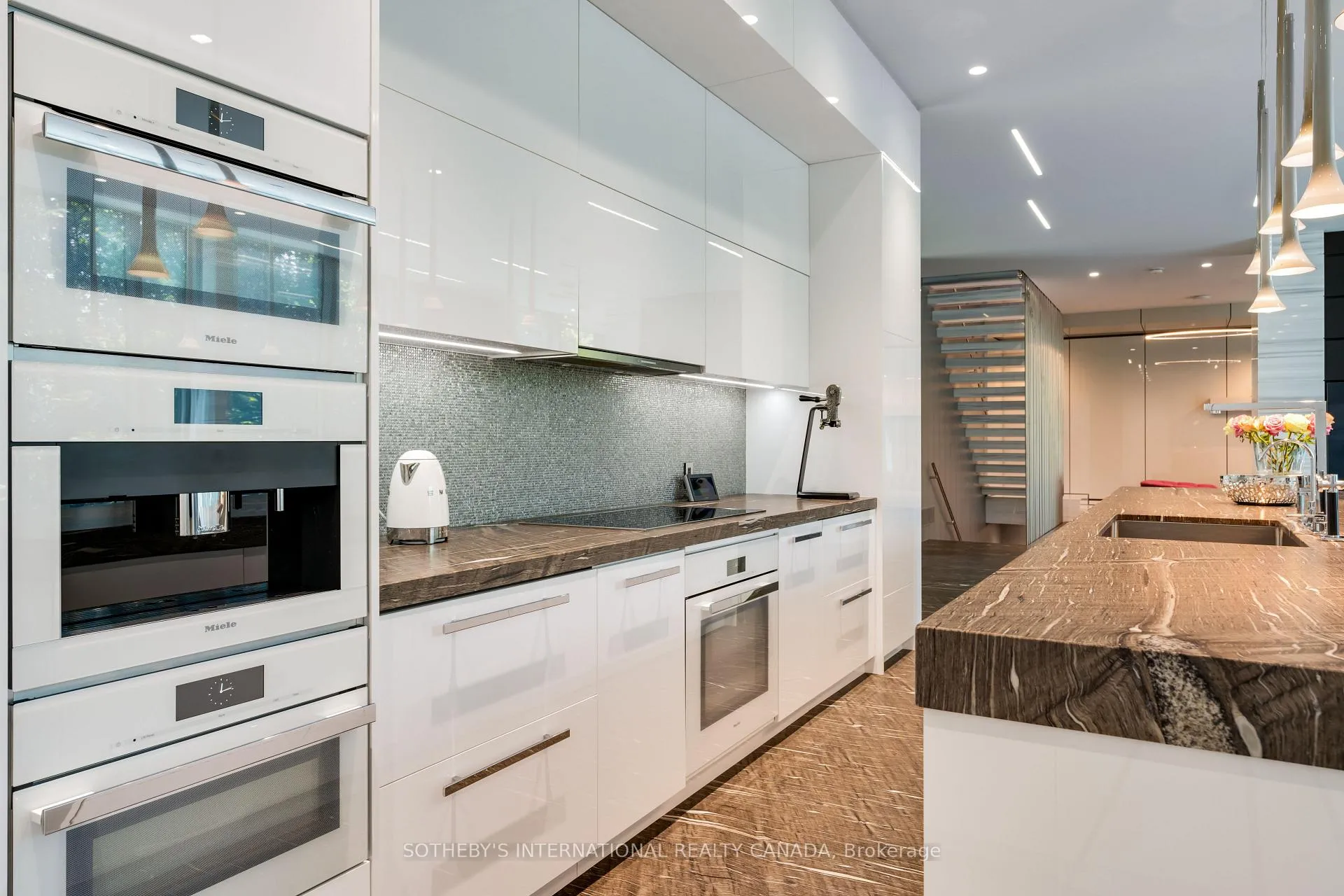 Photo 10 of 130 Riverview Drive, Toronto, Lawrence Park North — HOMEH