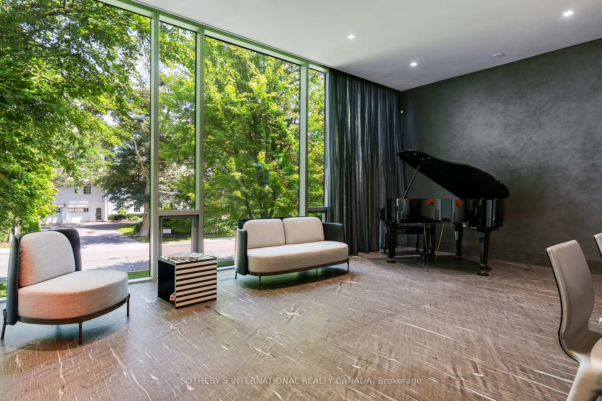 Photo 16 of 130 Riverview Drive, Toronto, Lawrence Park North — HOMEH