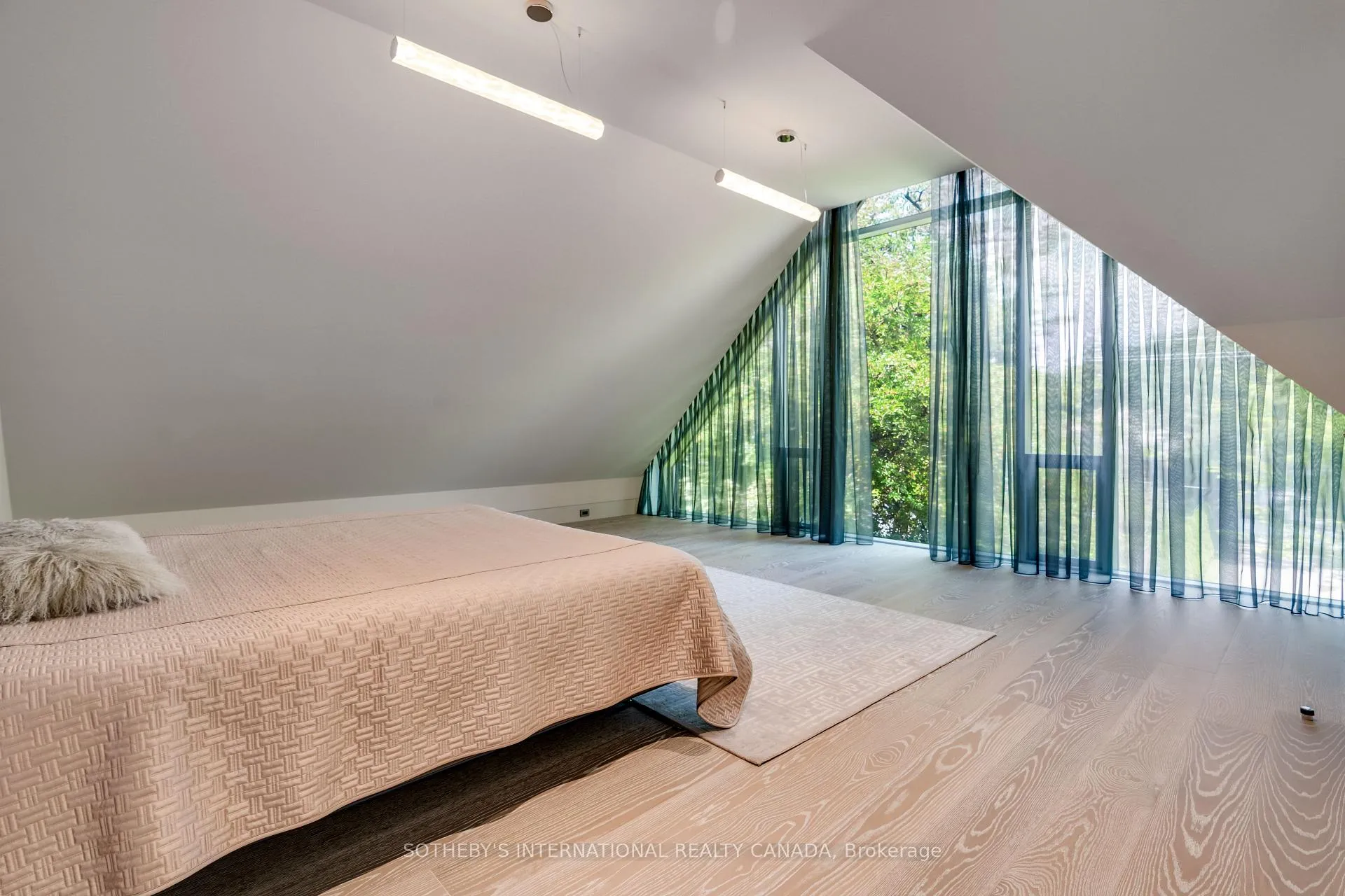 Photo 30 of 130 Riverview Drive, Toronto, Lawrence Park North — HOMEH