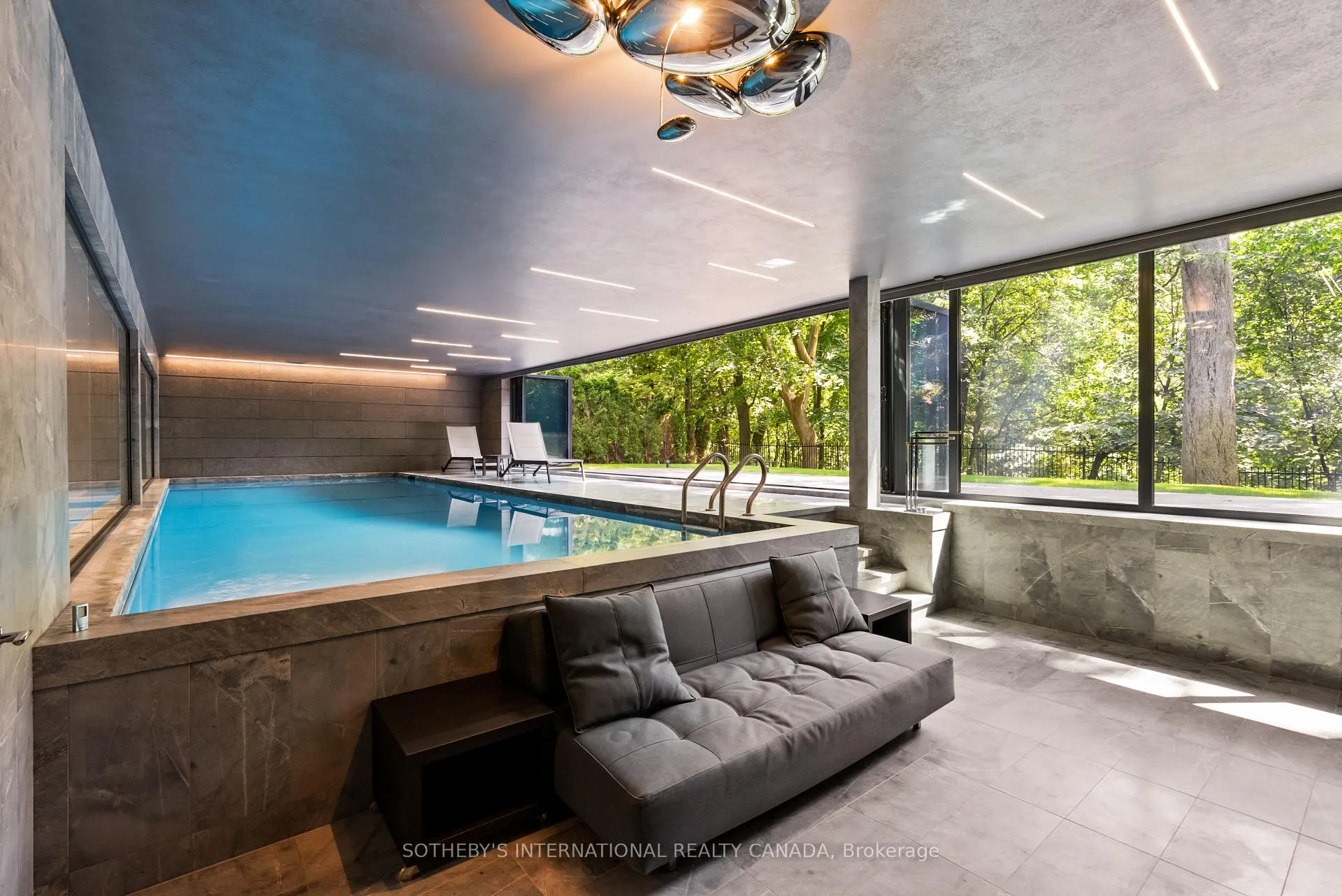 Photo 4 of 130 Riverview Drive, Toronto, Lawrence Park North — HOMEH