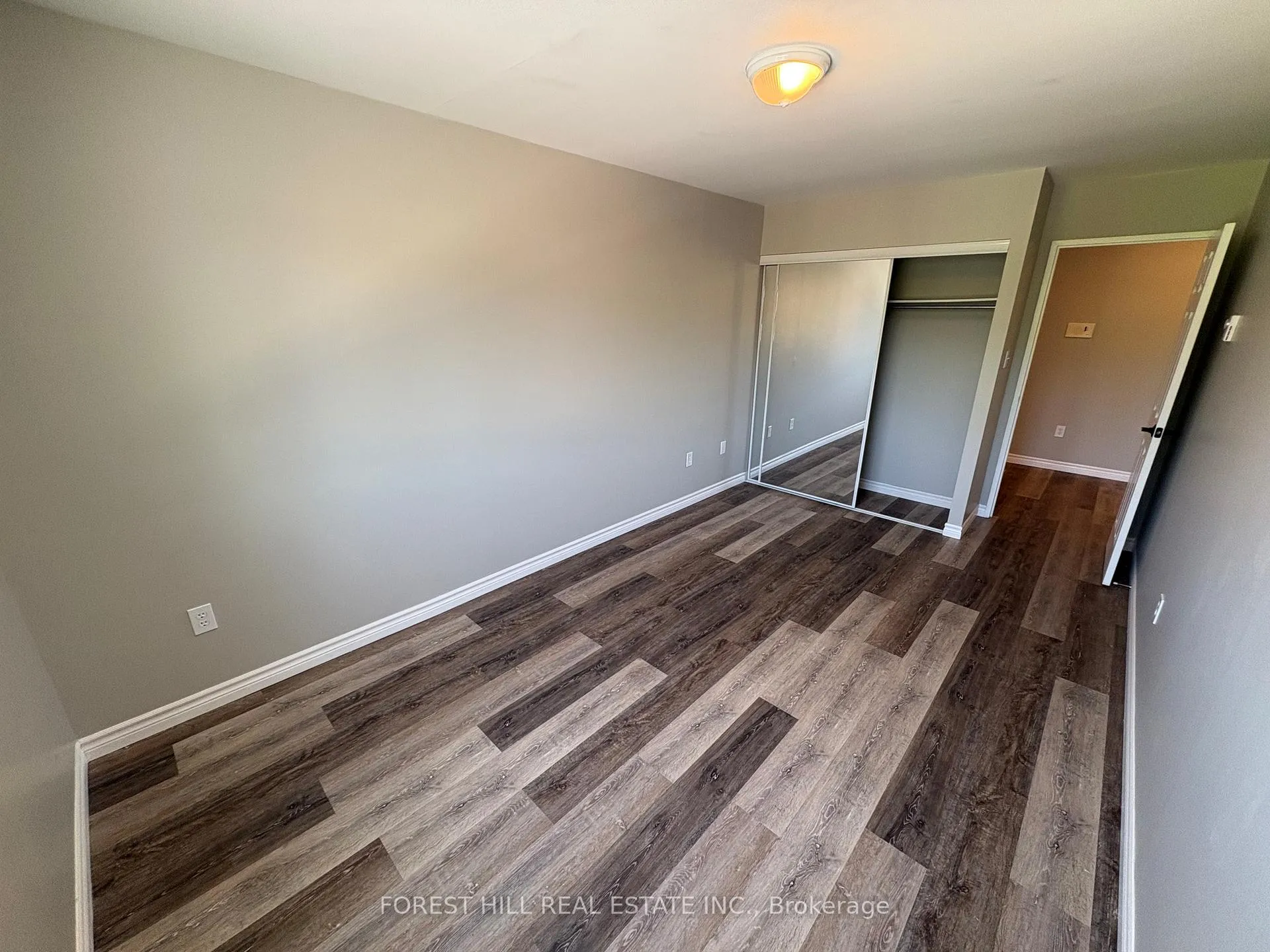 Photo 9 of Unit 4, 130 King Street E, Clarington, Bowmanville — HOMEH