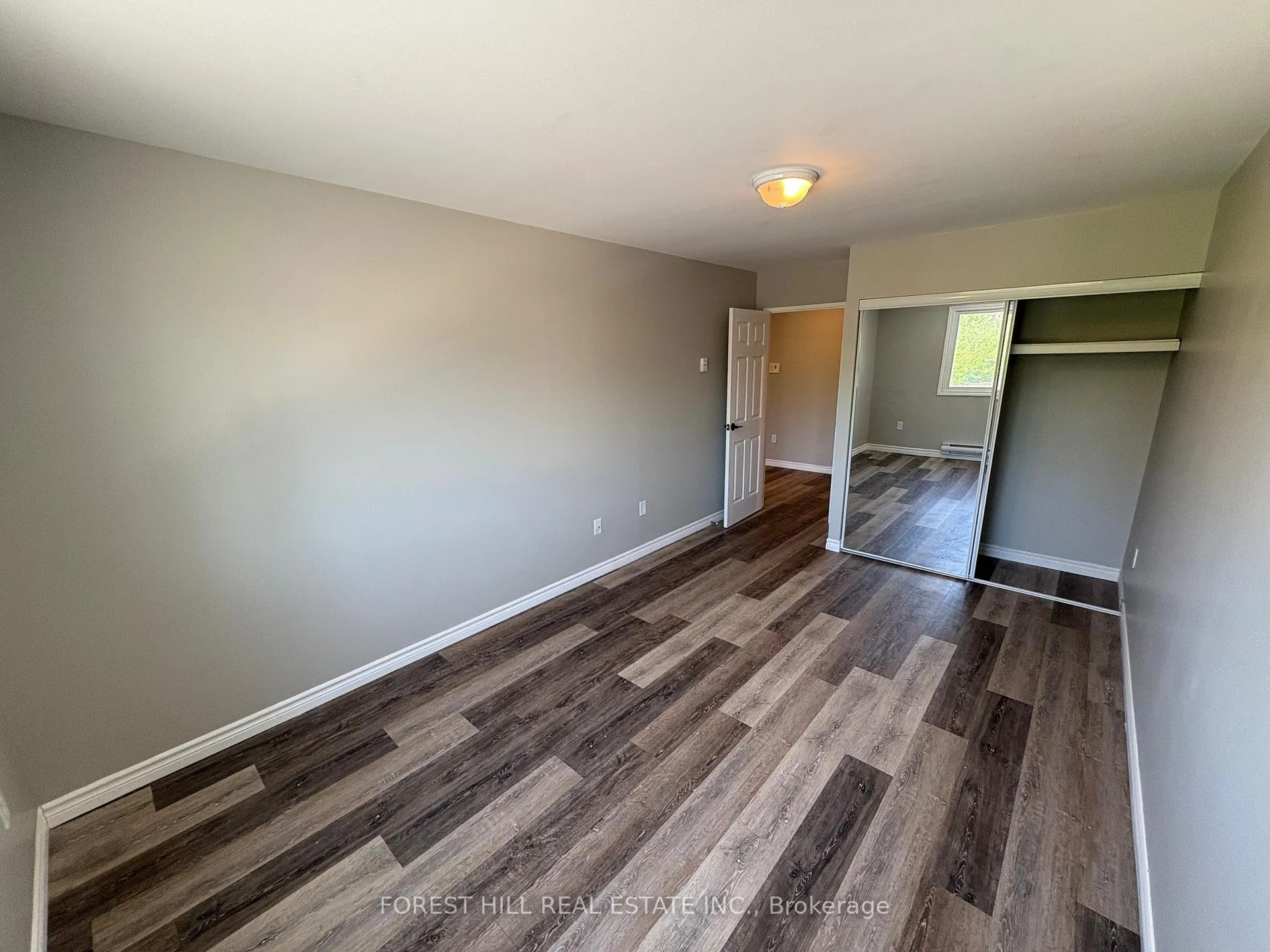 Photo 11 of Unit 4, 130 King Street E, Clarington, Bowmanville — HOMEH