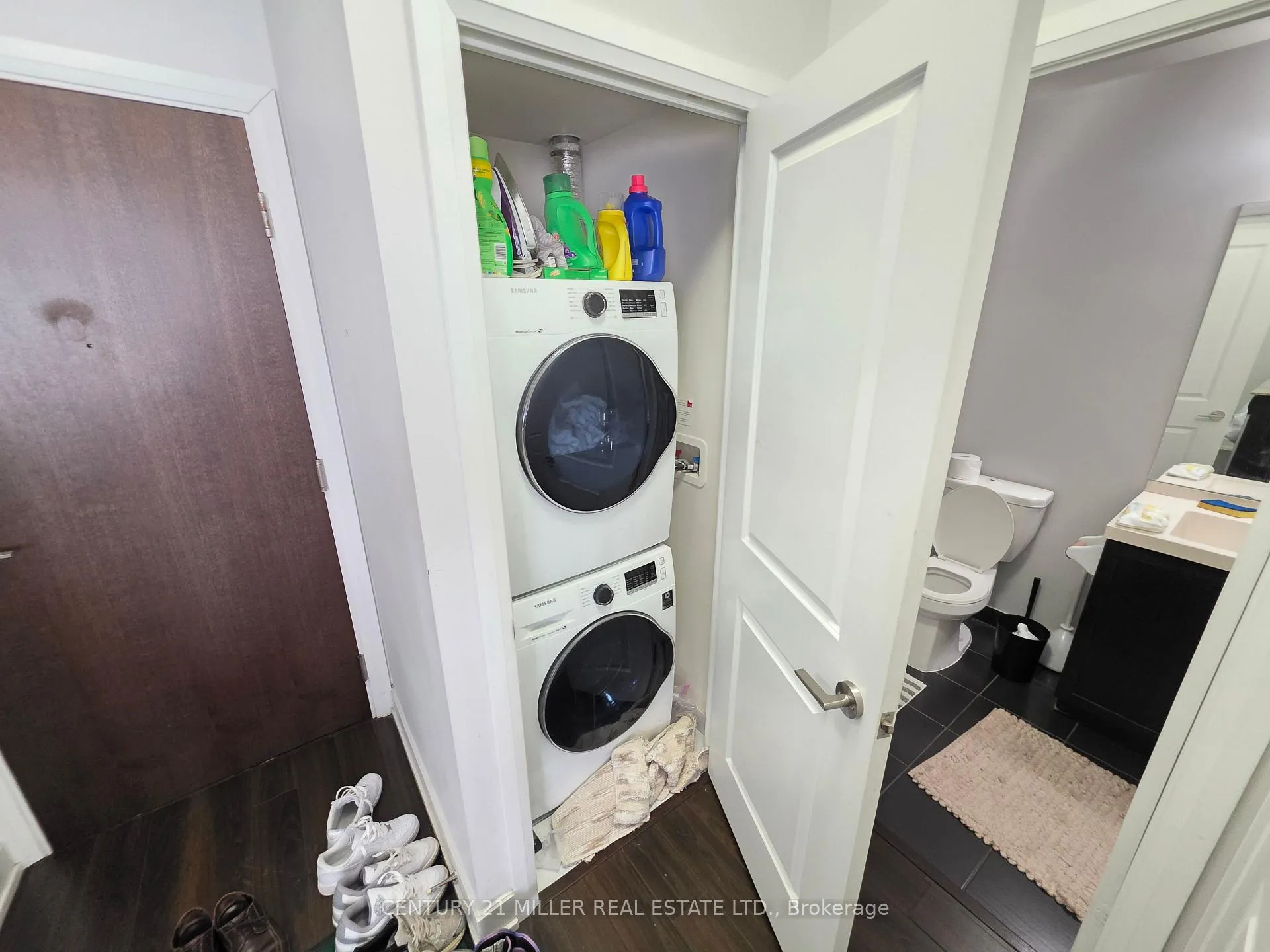 Photo 5 of Unit 111, 6 Eva Road, Etobicoke, Etobicoke West Mall — HOMEH