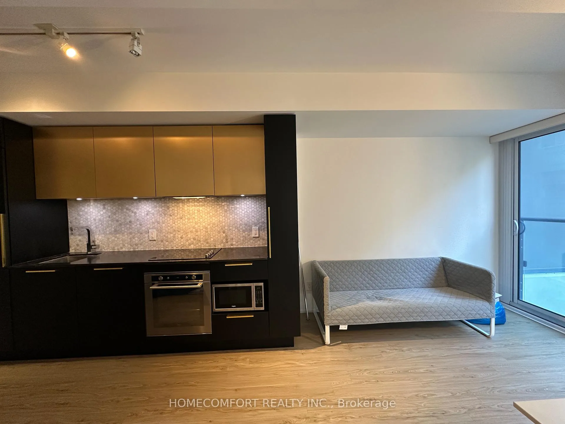 Photo 7 of Unit 621, 85 wood Street, Toronto, Church-Yonge Corridor — HOMEH