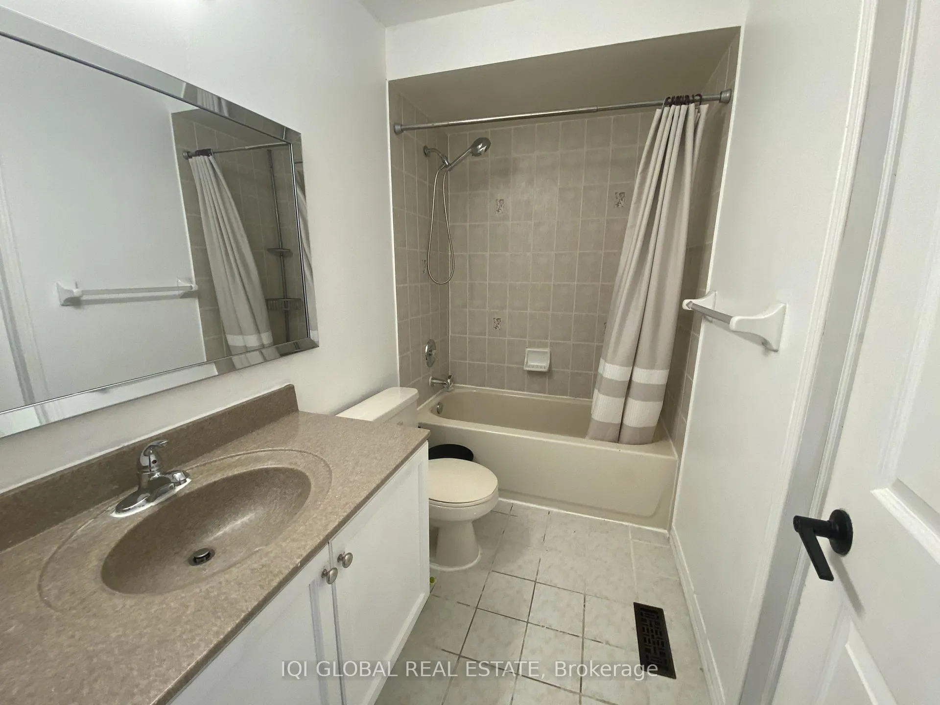 Photo 16 of 8 Bonello Crescent, Whitby, Taunton North — HOMEH