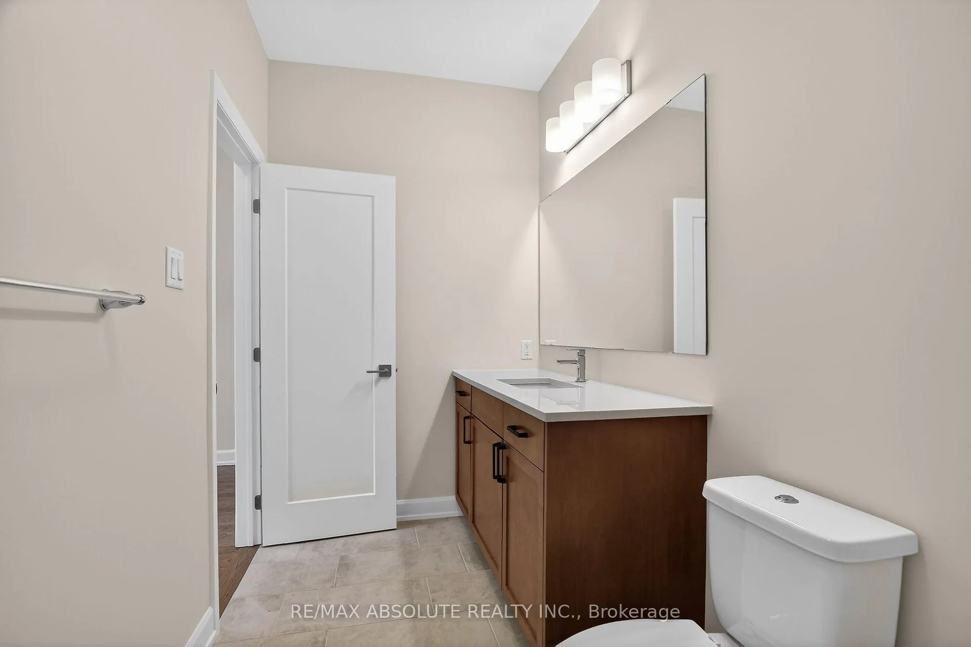 Photo 3 of 379 Equinelle Drive, North Grenville, North Grenville Twp (Kemptville South) — HOMEH
