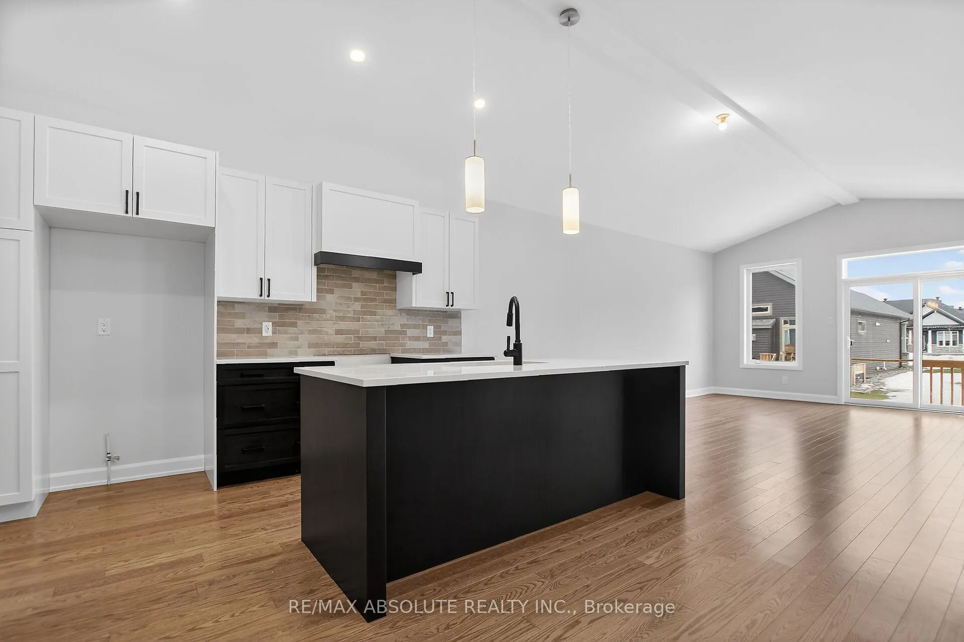 Photo 16 of 379 Equinelle Drive, North Grenville, North Grenville Twp (Kemptville South) — HOMEH