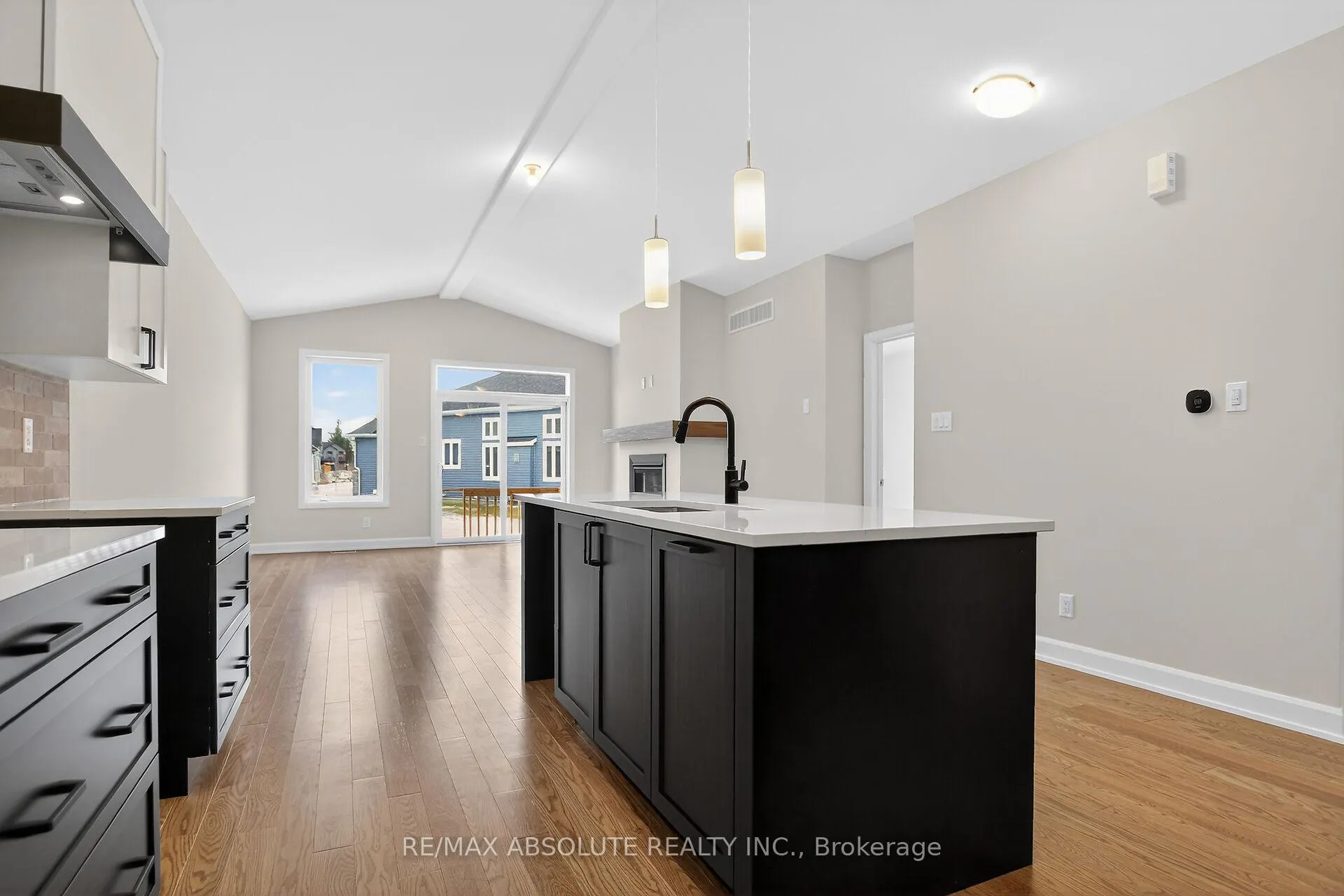 Photo 20 of 379 Equinelle Drive, North Grenville, North Grenville Twp (Kemptville South) — HOMEH