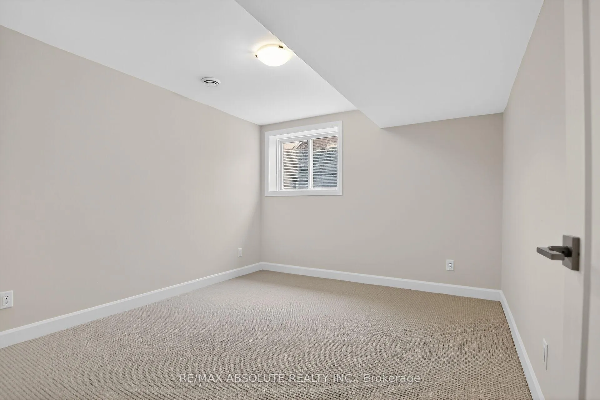 Photo 40 of 379 Equinelle Drive, North Grenville, North Grenville Twp (Kemptville South) — HOMEH