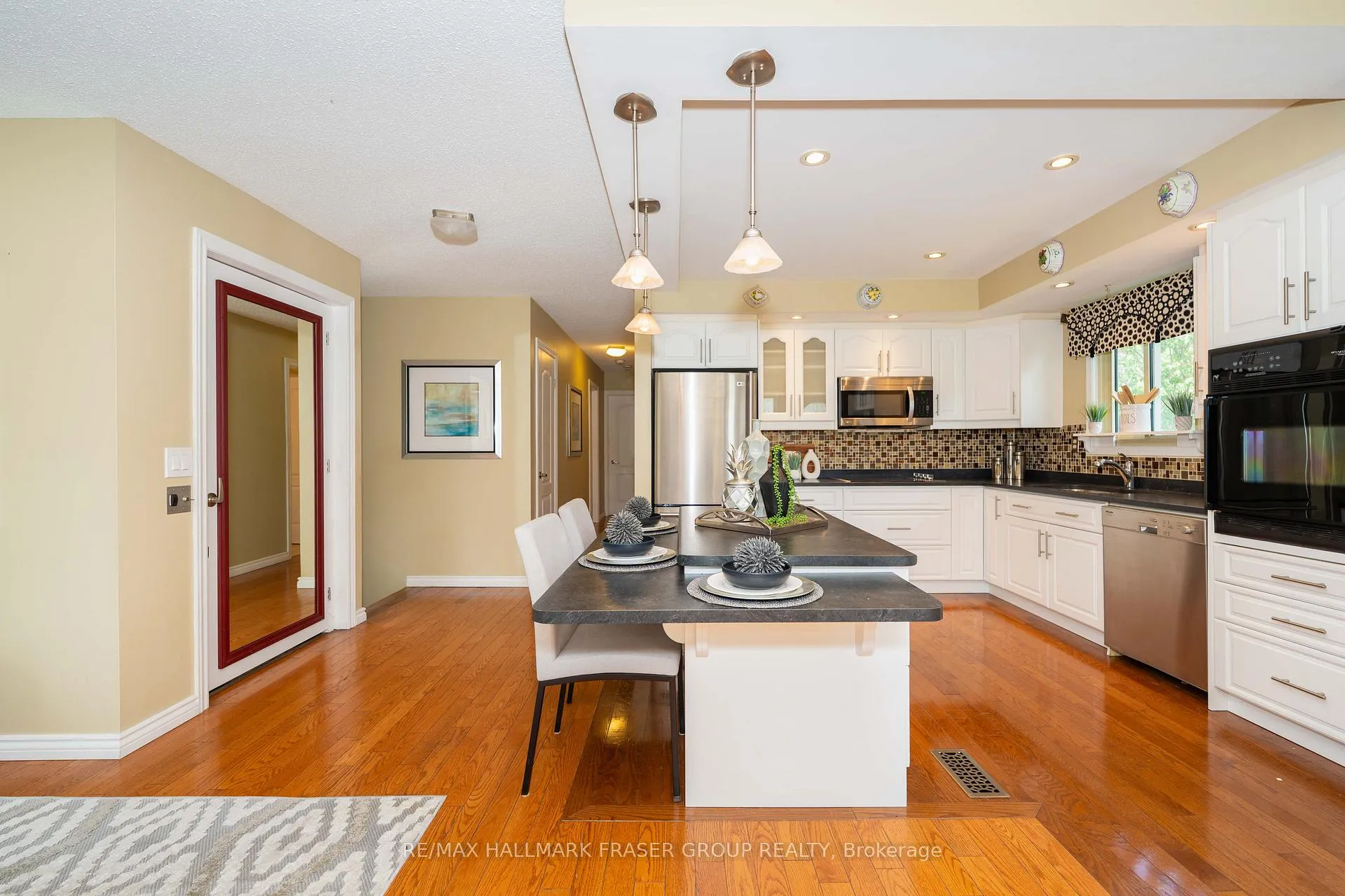 Photo 4 of 59 Regency Crescent, Whitby, Downtown Whitby — HOMEH