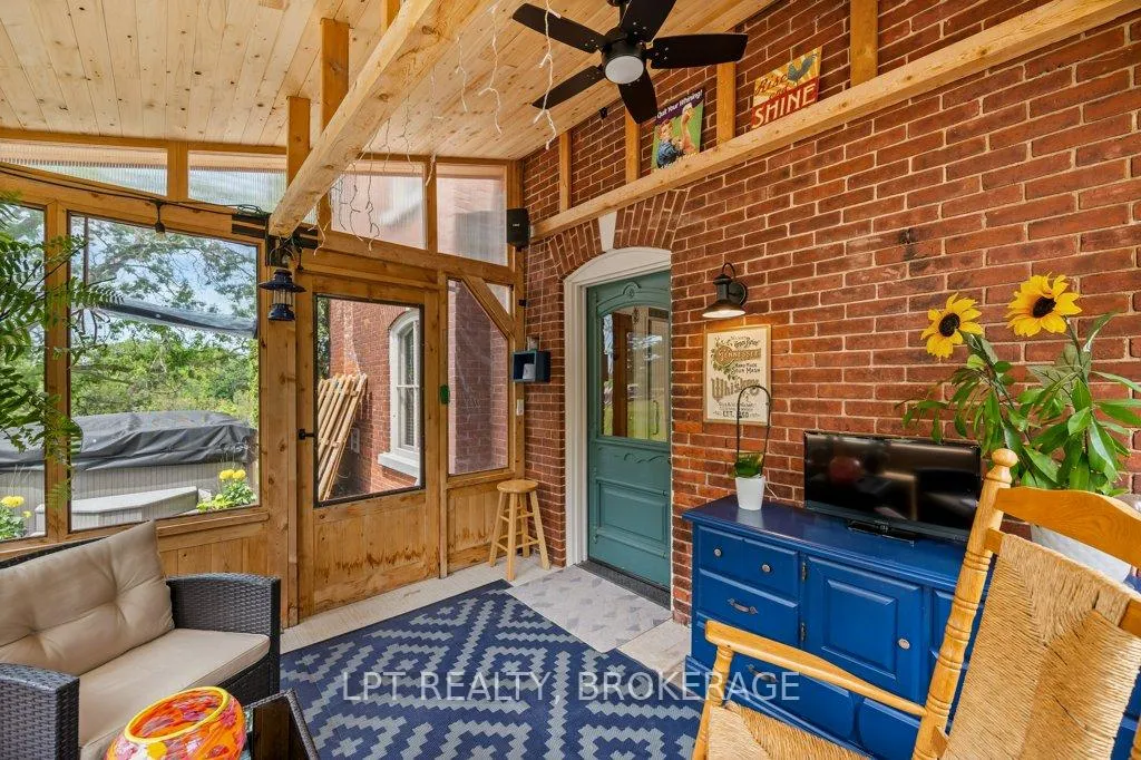 Photo 3 of 2837 Rutledge Road, Frontenac, Frontenac South — HOMEH