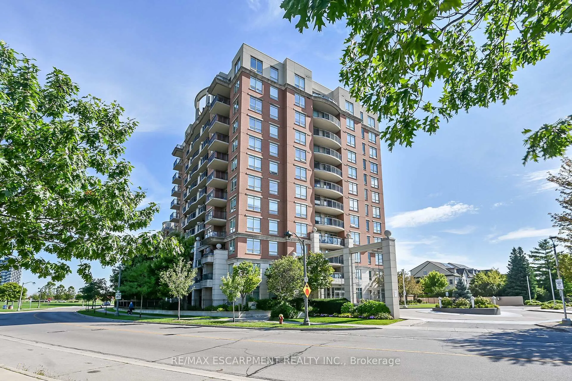 Photo 1 of Unit 601, 2365 Central Park Drive, Oakville, River Oaks — HOMEH