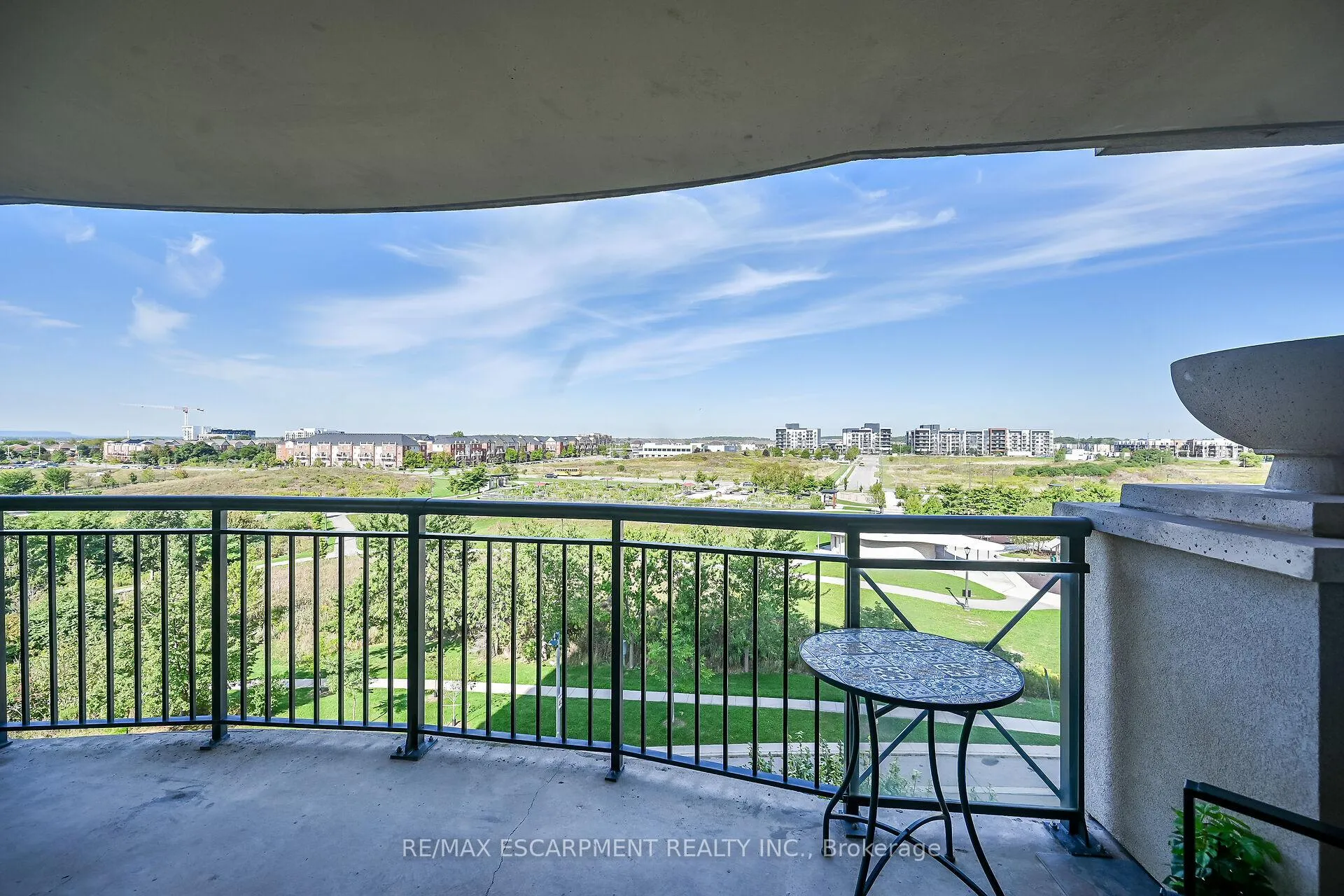 Photo 21 of Unit 601, 2365 Central Park Drive, Oakville, River Oaks — HOMEH