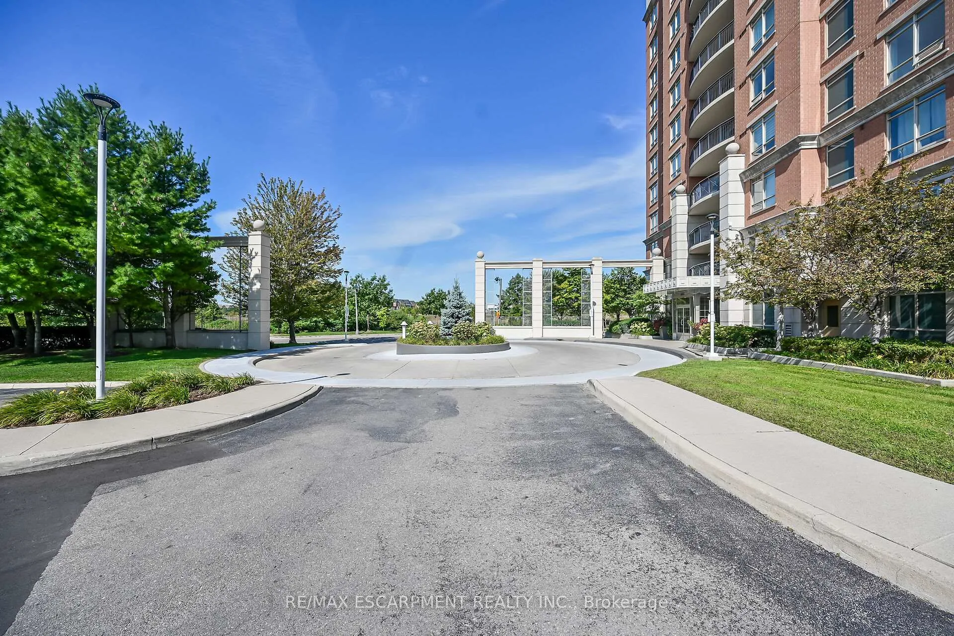 Photo 46 of Unit 601, 2365 Central Park Drive, Oakville, River Oaks — HOMEH