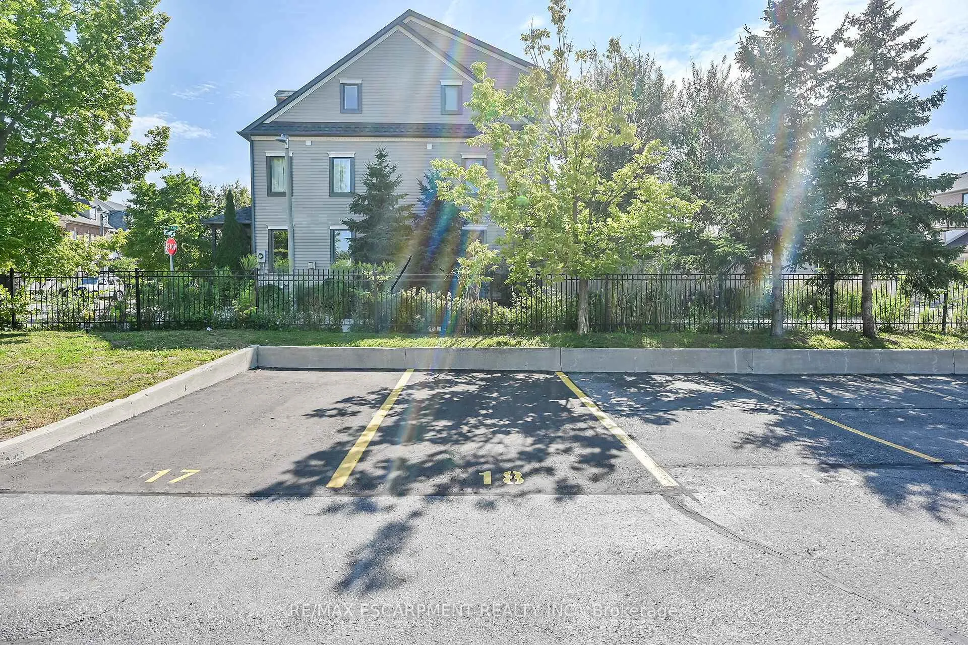 Photo 48 of Unit 601, 2365 Central Park Drive, Oakville, River Oaks — HOMEH