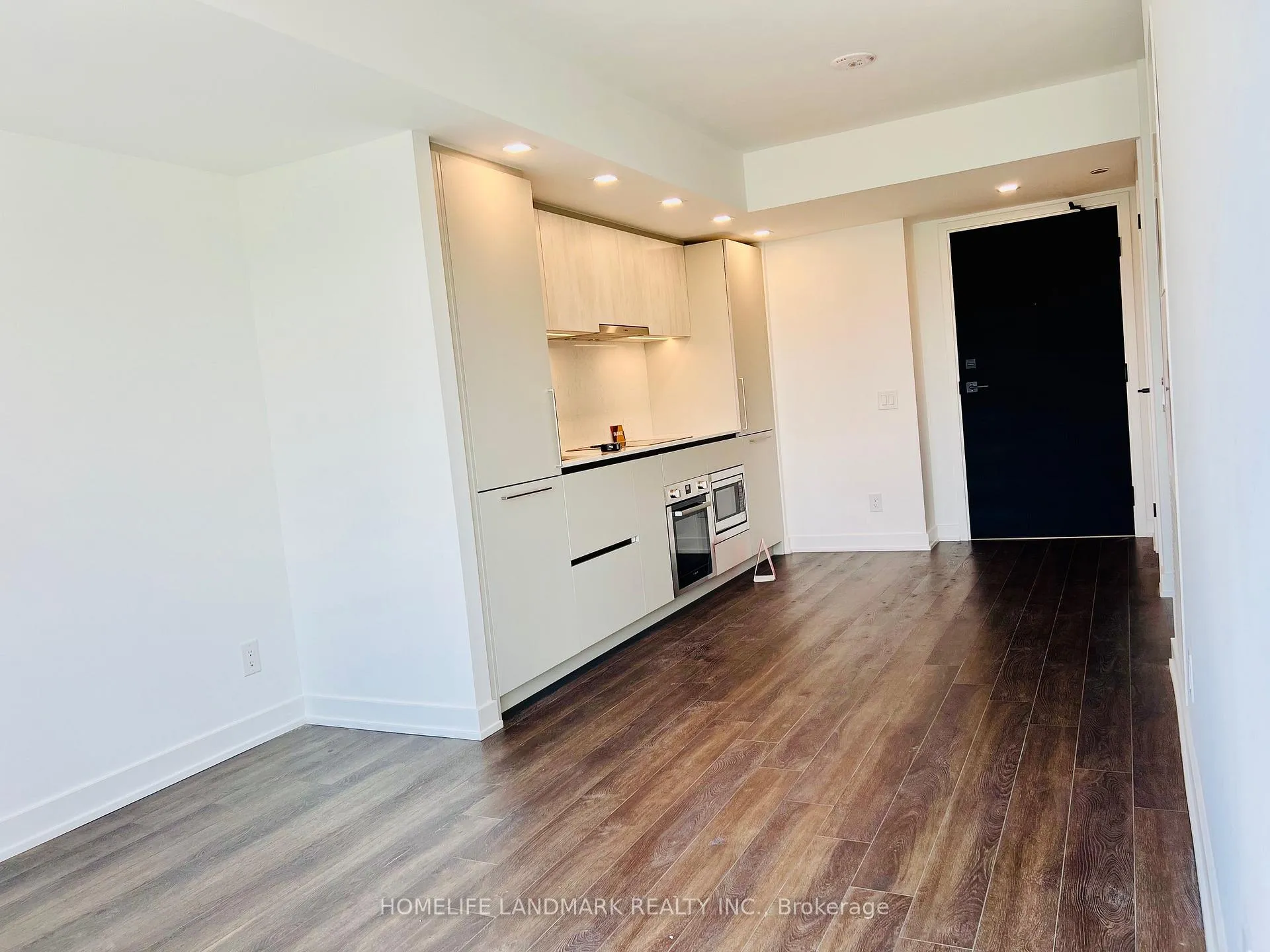 Photo 6 of Unit 1608, 609 Sherbourne Street, Toronto, North St. James Town — HOMEH