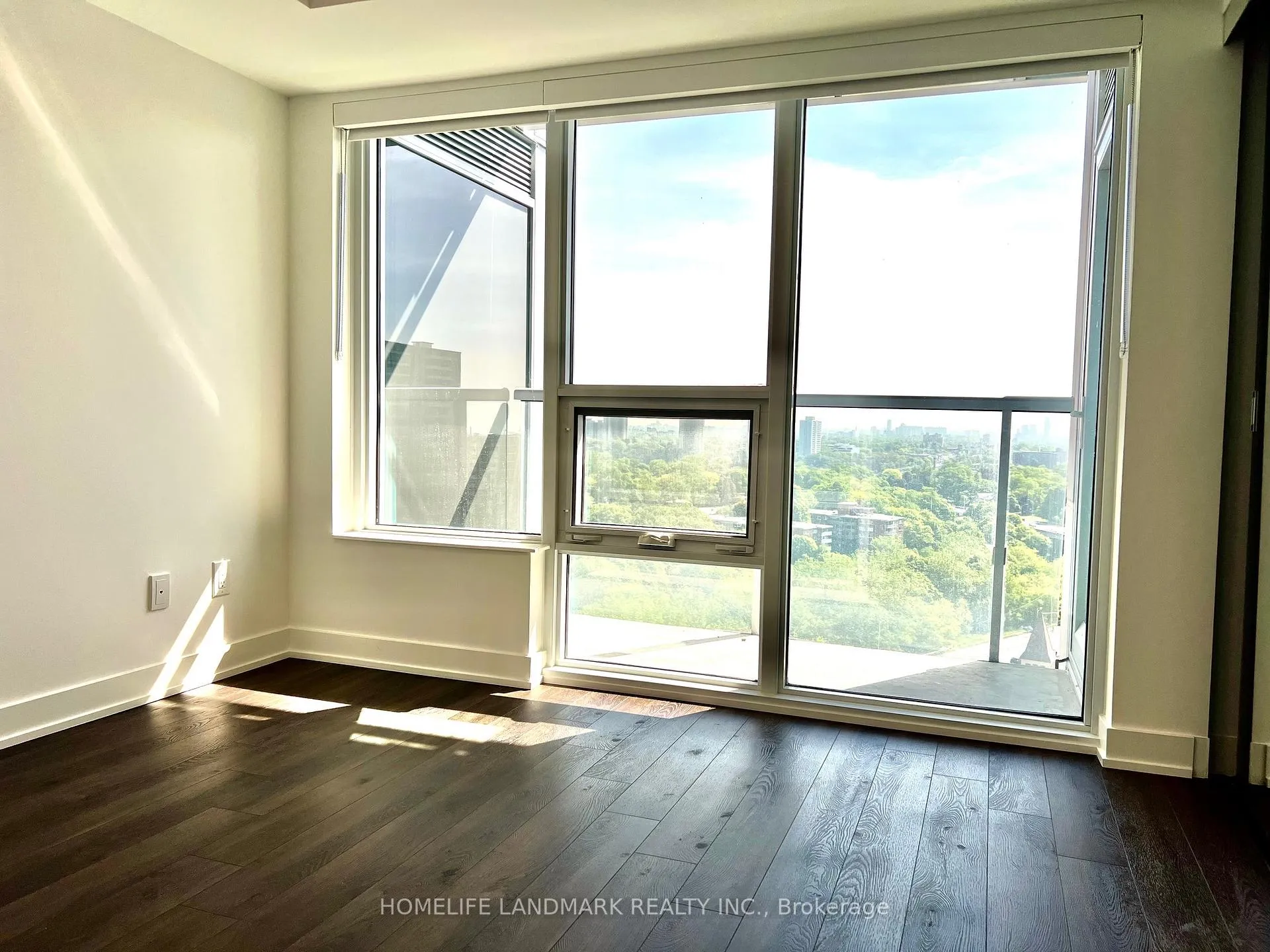 Photo 9 of Unit 1608, 609 Sherbourne Street, Toronto, North St. James Town — HOMEH