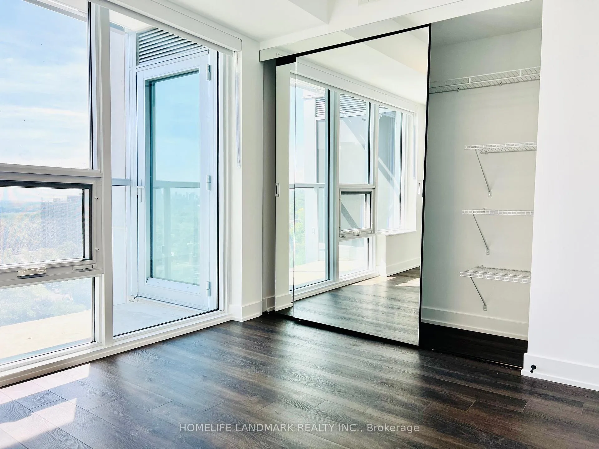 Photo 11 of Unit 1608, 609 Sherbourne Street, Toronto, North St. James Town — HOMEH