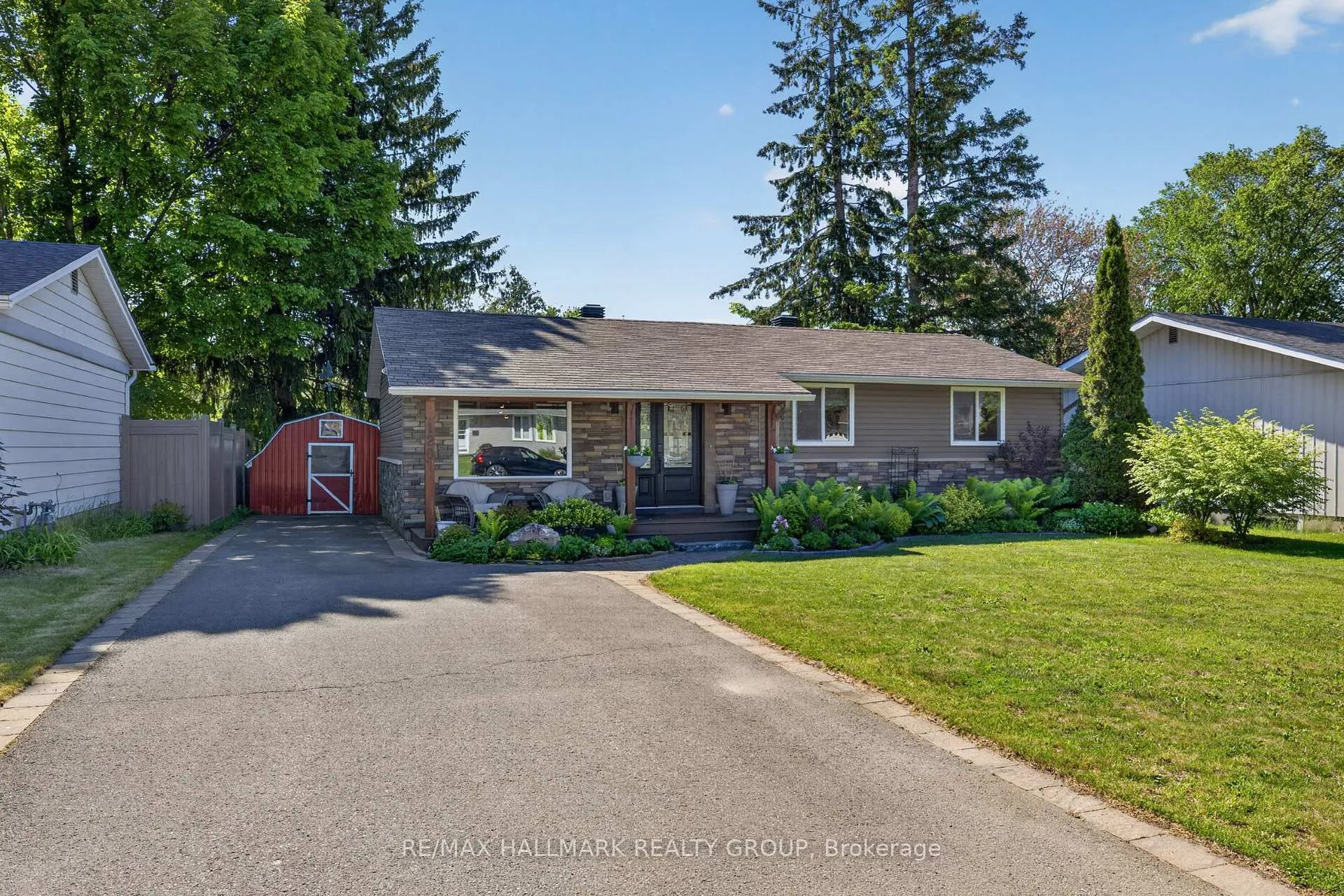 Photo 1 of 120 Abbeyhill Drive, Ottawa, Kanata - Glencairn/Hazeldean — HOMEH