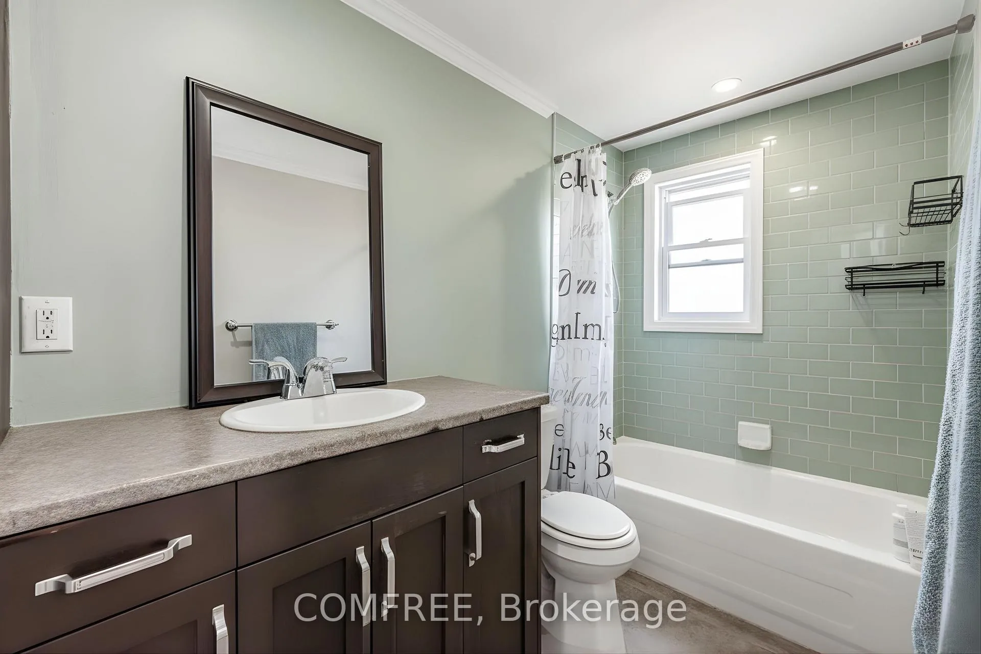 Photo 2 of Unit 26, 60 Elmsdale Drive, Kitchener, Laurentian Hills — HOMEH