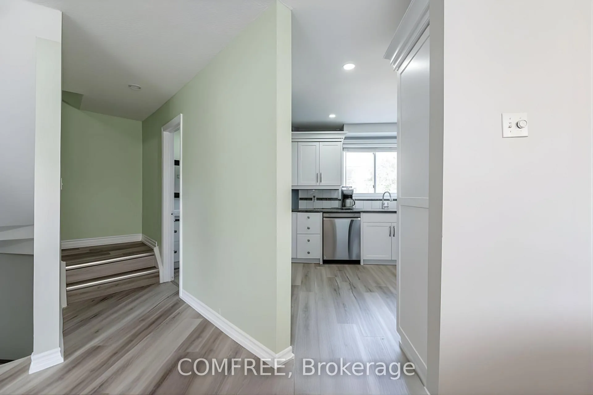 Photo 4 of Unit 26, 60 Elmsdale Drive, Kitchener, Laurentian Hills — HOMEH