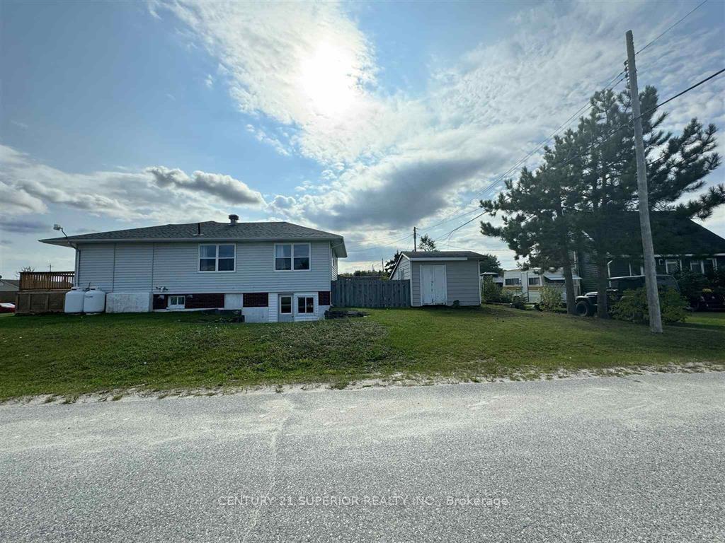 Photo 39 of 14 Heron Drive, Manitouwadge, TB-73 — HOMEH
