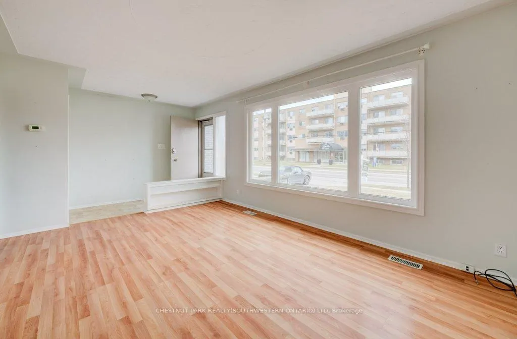 Photo 5 of 151 Franklin Street N, Kitchener, Stanley Park — HOMEH