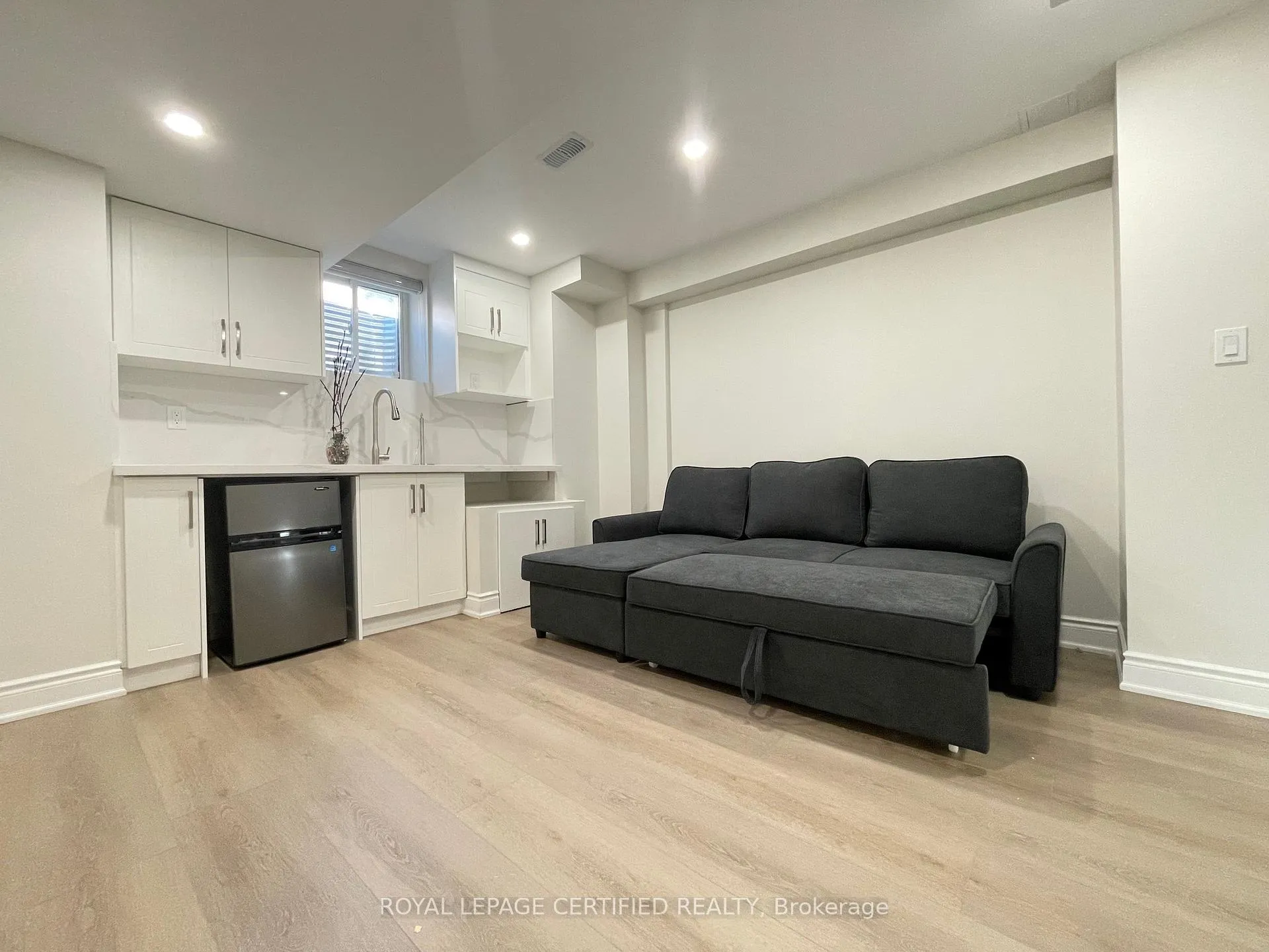 Photo 13 of Unit Bsmt 2, 1227 Mcphedran Point, Milton, Ford — HOMEH