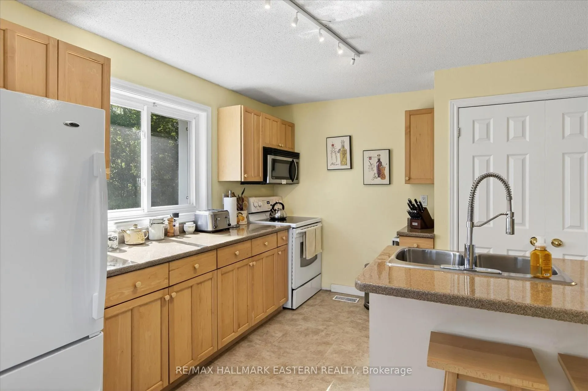 Photo 13 of 794 Morton Line, Cavan Monaghan, Cavan Twp — HOMEH