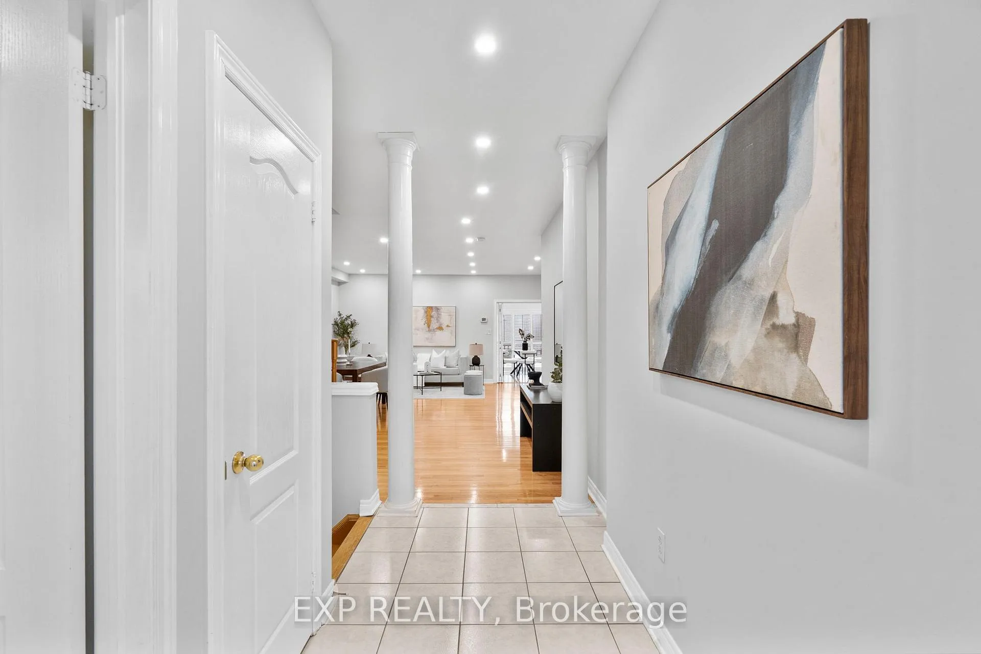 Photo 2 of 278 Williamson Road, Markham, Greensborough — HOMEH