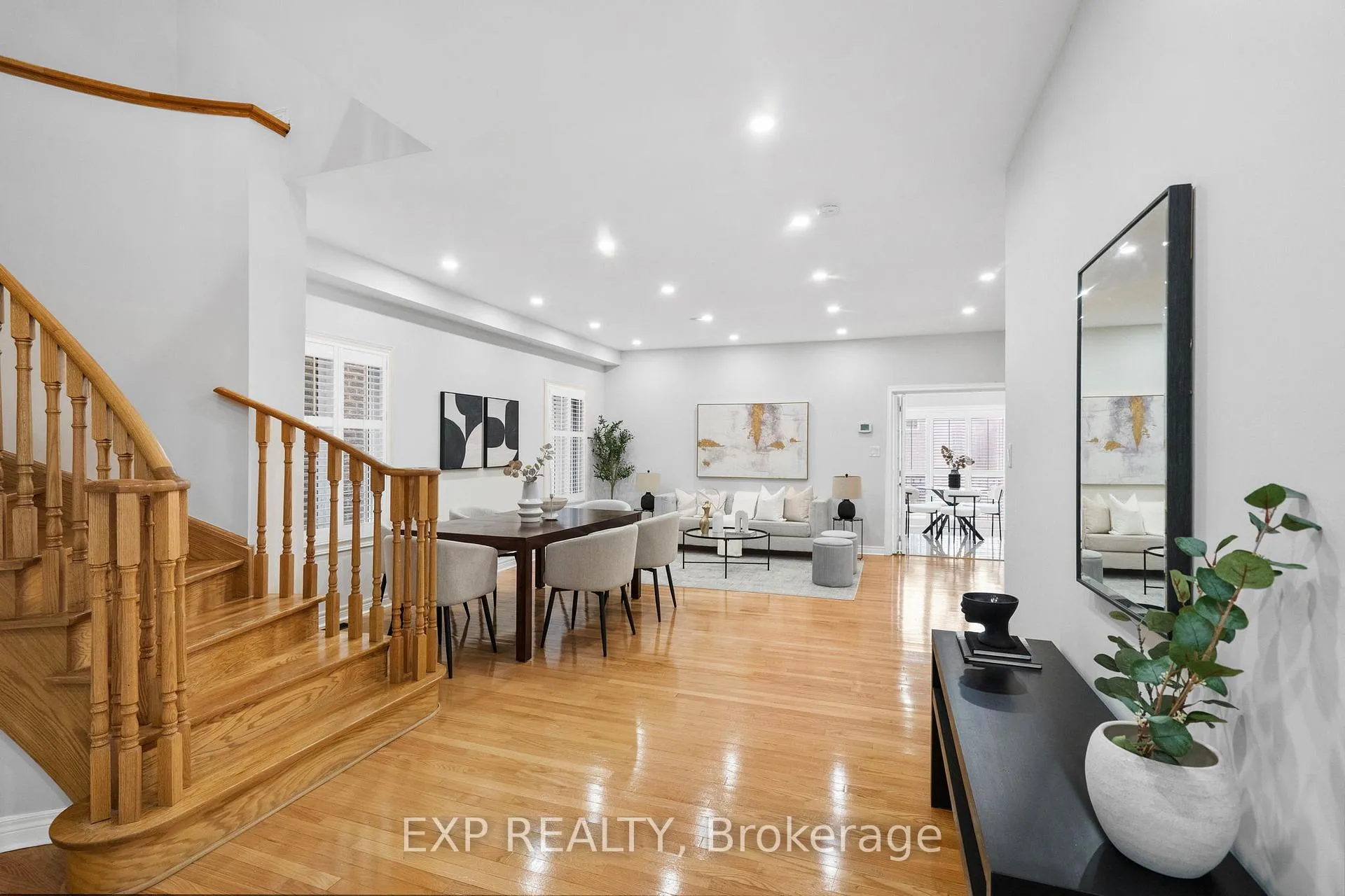 Photo 5 of 278 Williamson Road, Markham, Greensborough — HOMEH