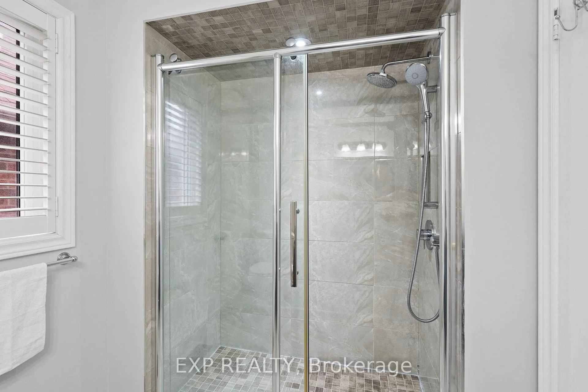 Photo 24 of 278 Williamson Road, Markham, Greensborough — HOMEH