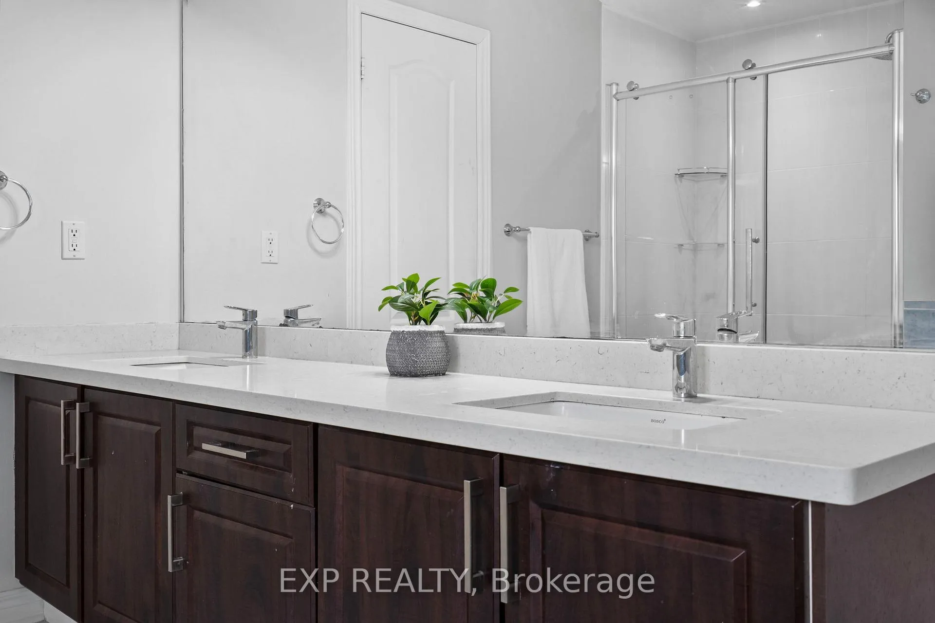 Photo 35 of 278 Williamson Road, Markham, Greensborough — HOMEH